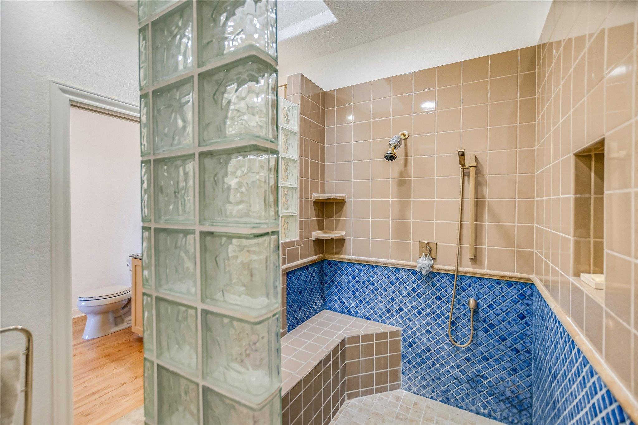 1311 Clayton Nolen DR