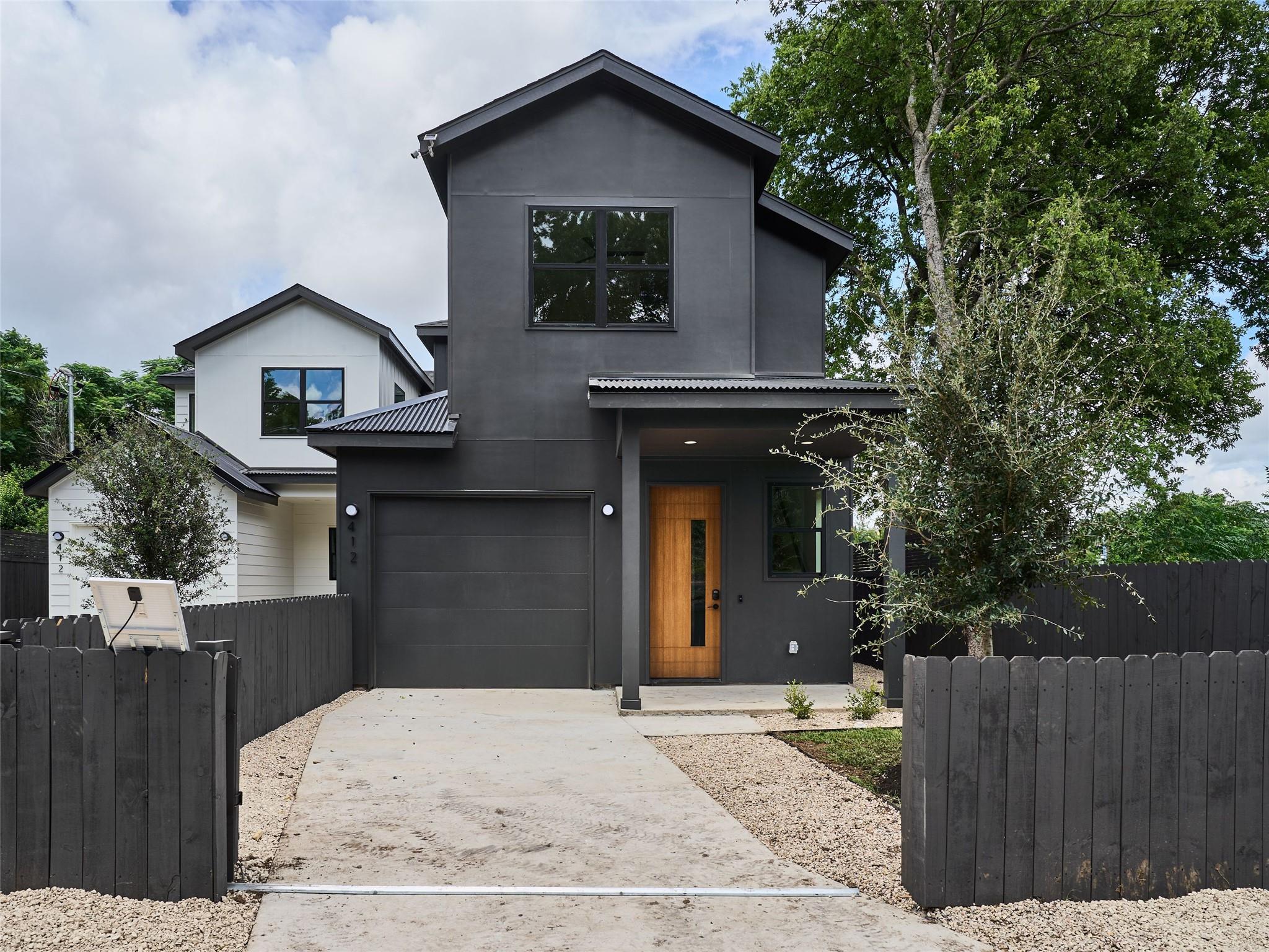 412 Hackberry LN # 2