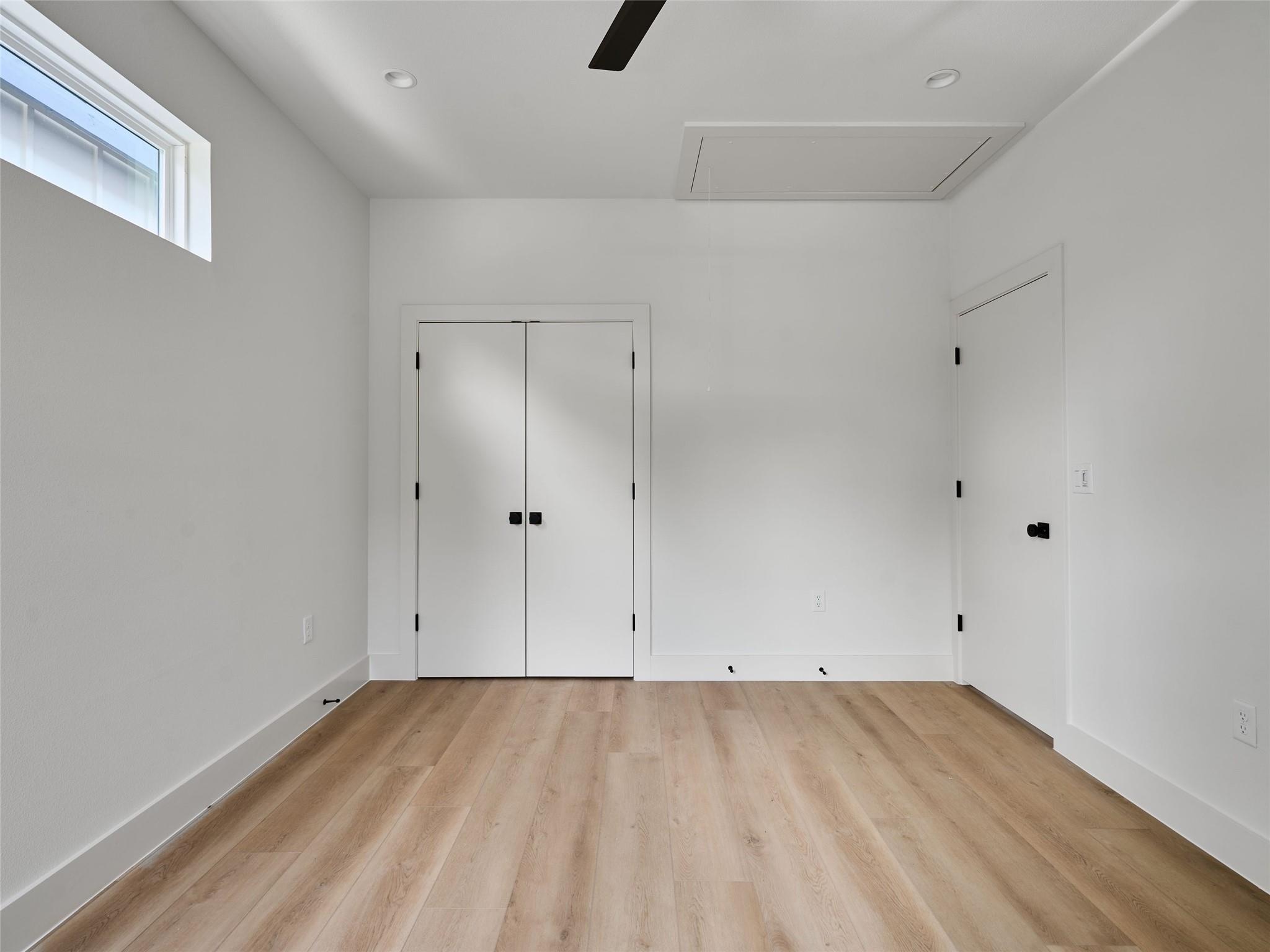 412 Hackberry LN # 2