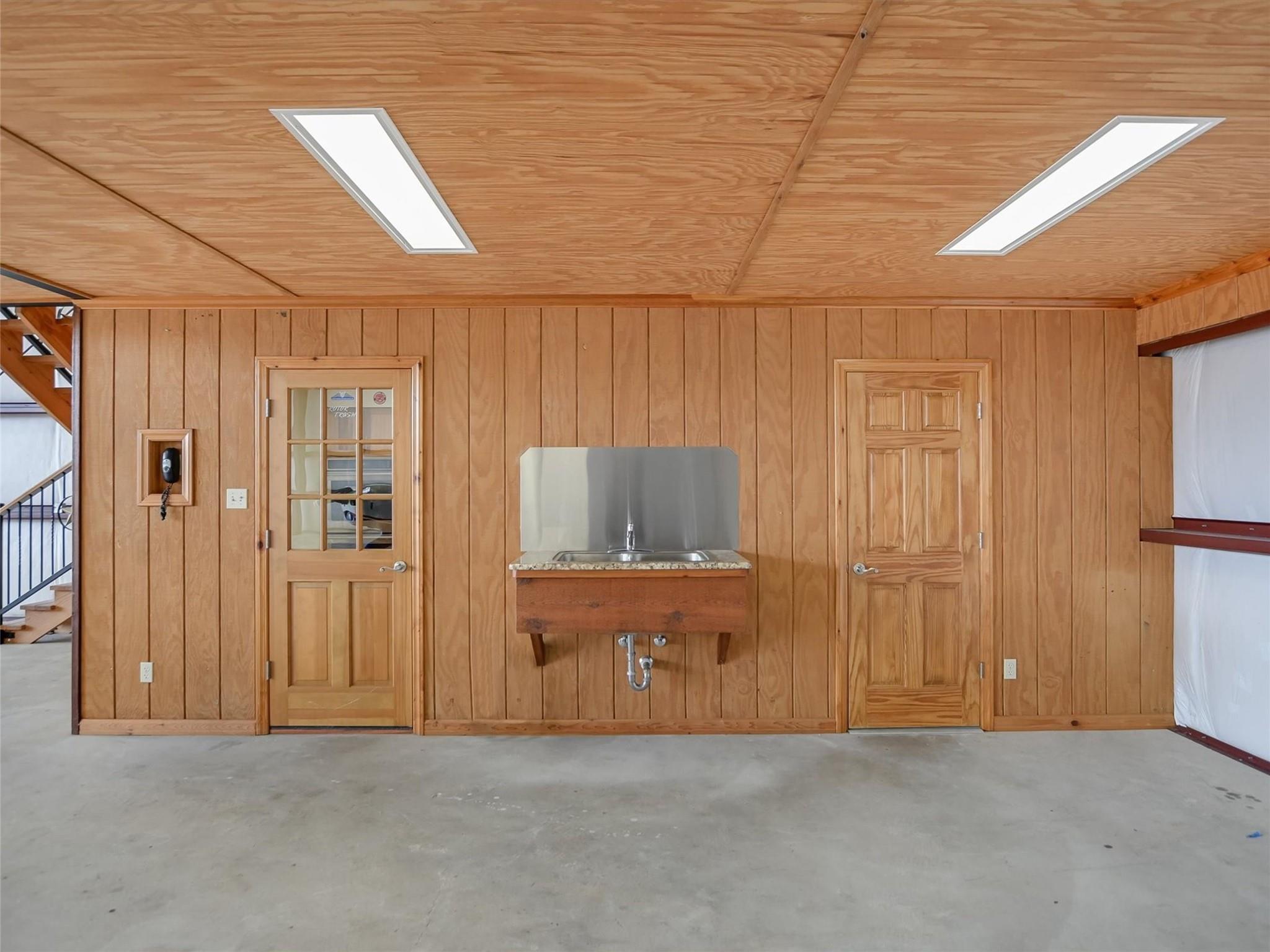 108 Mooney CIR