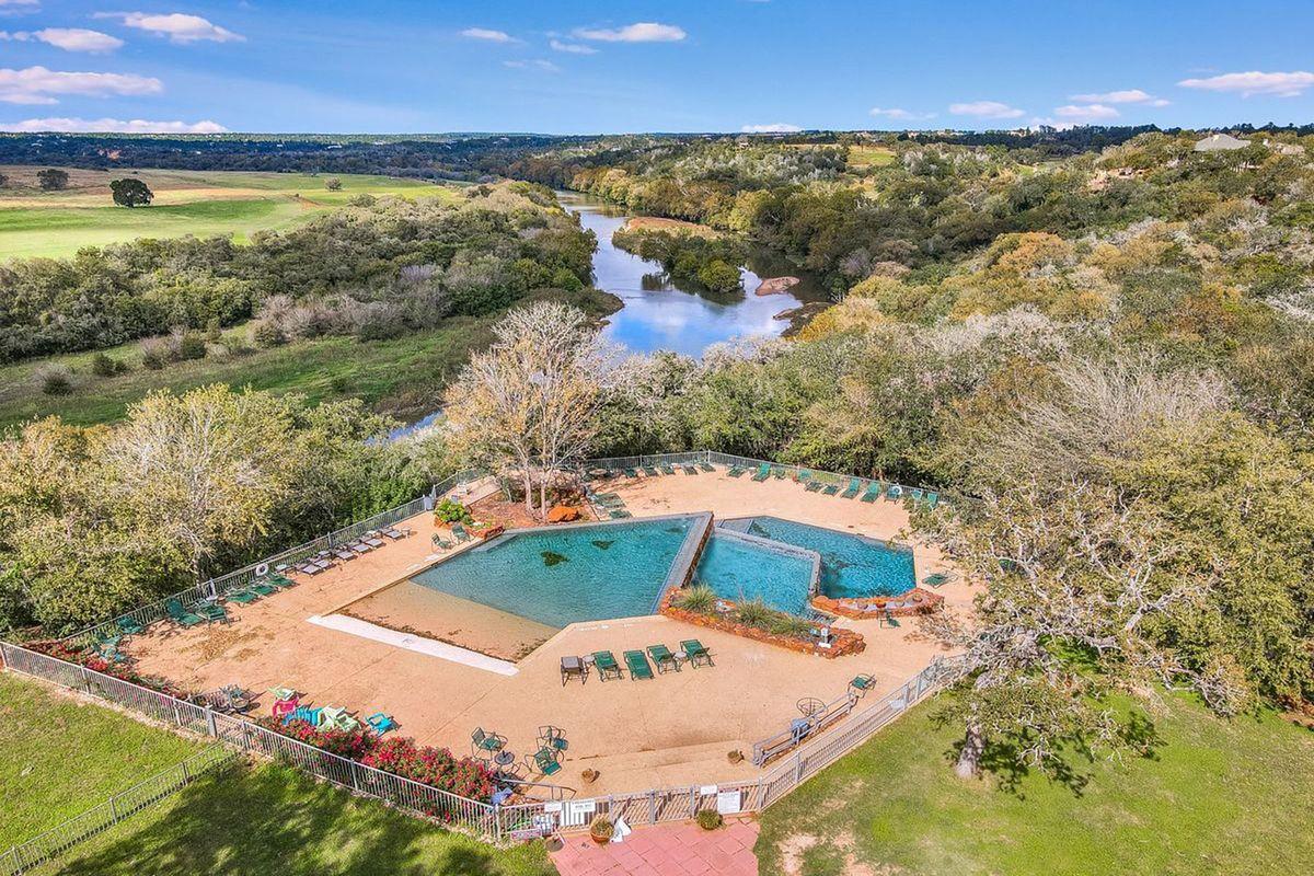 266 Colovista PKWY