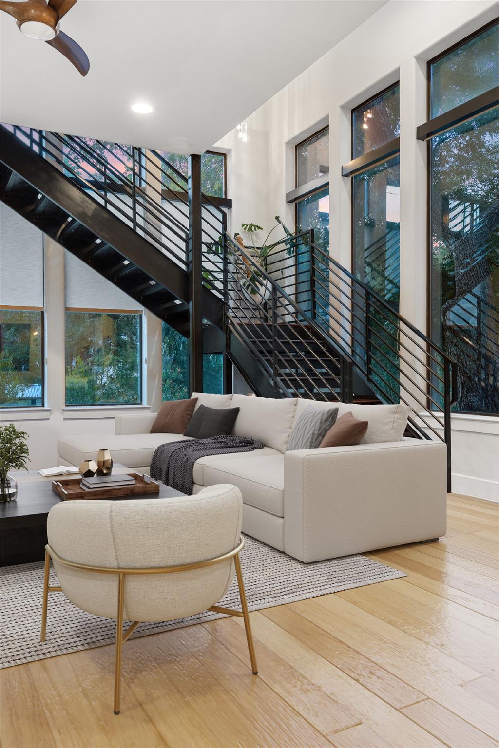 2811 Del Curto RD # A