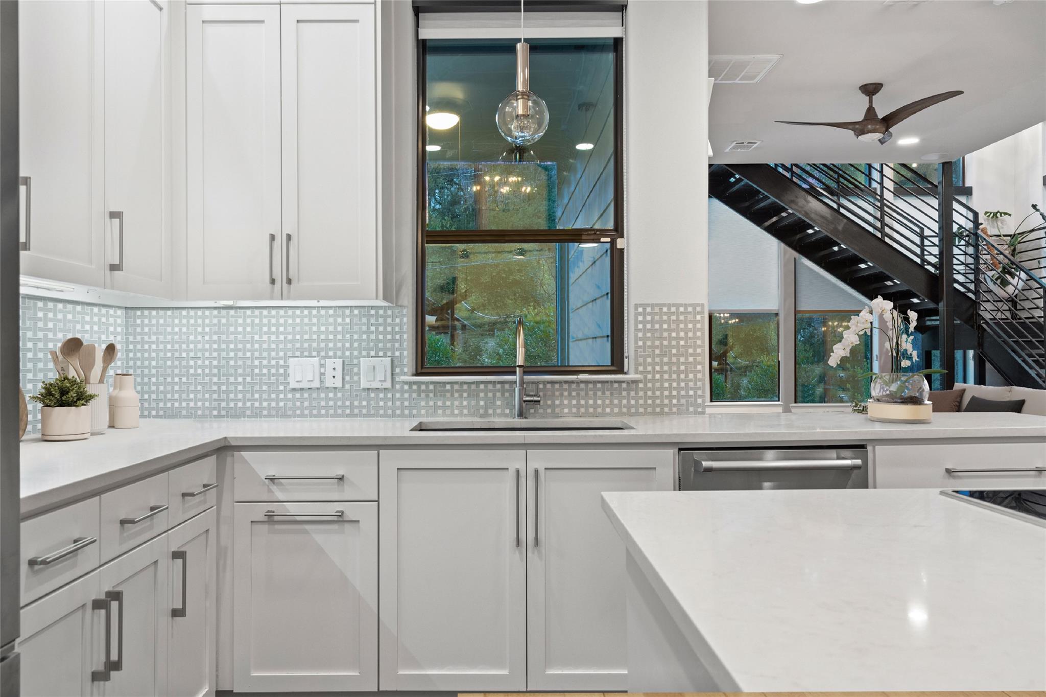 2811 Del Curto RD # A