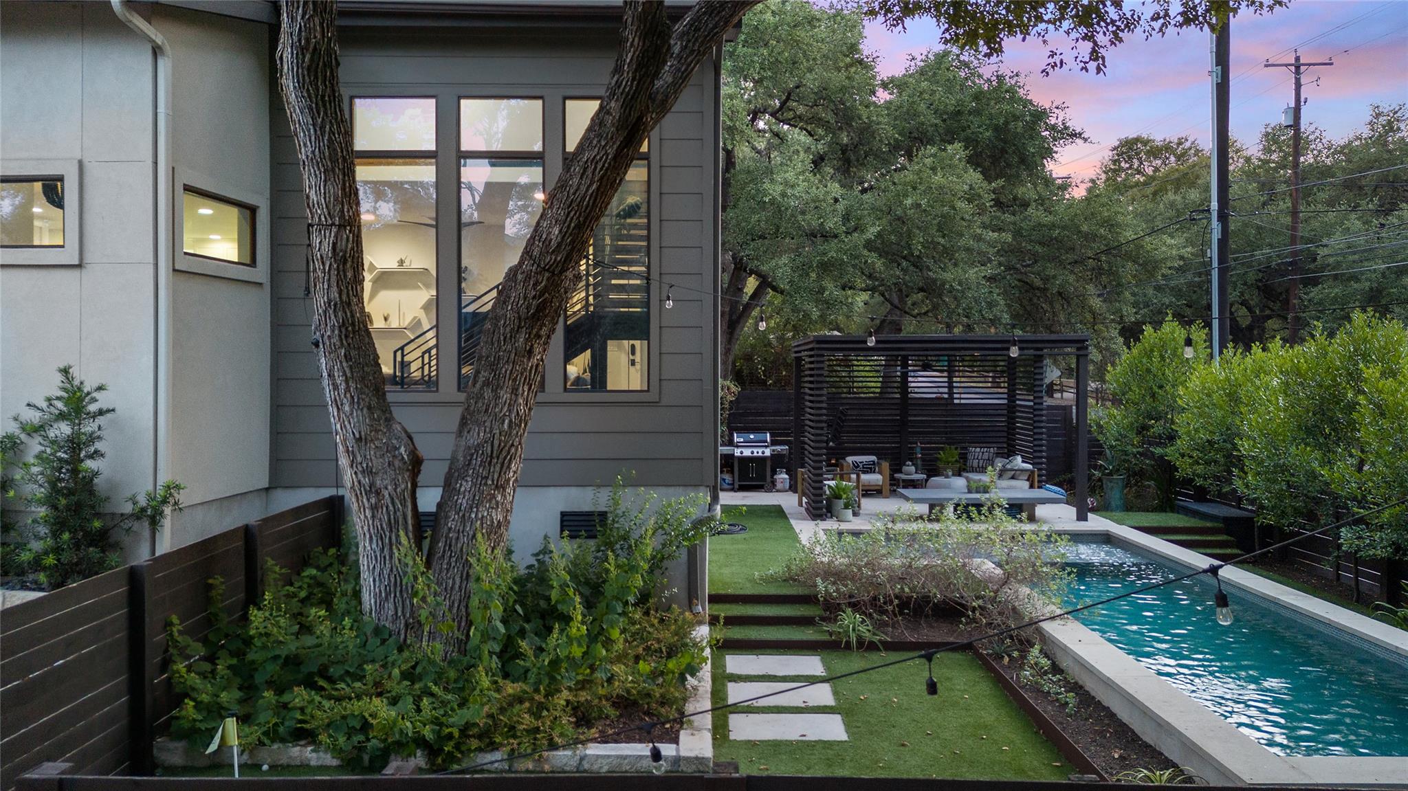 2811 Del Curto RD # A