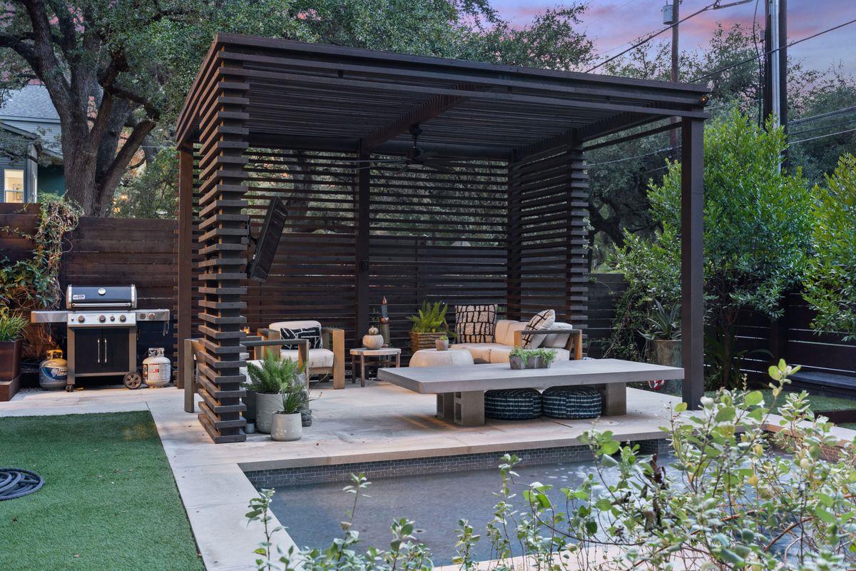 2811 Del Curto RD # A