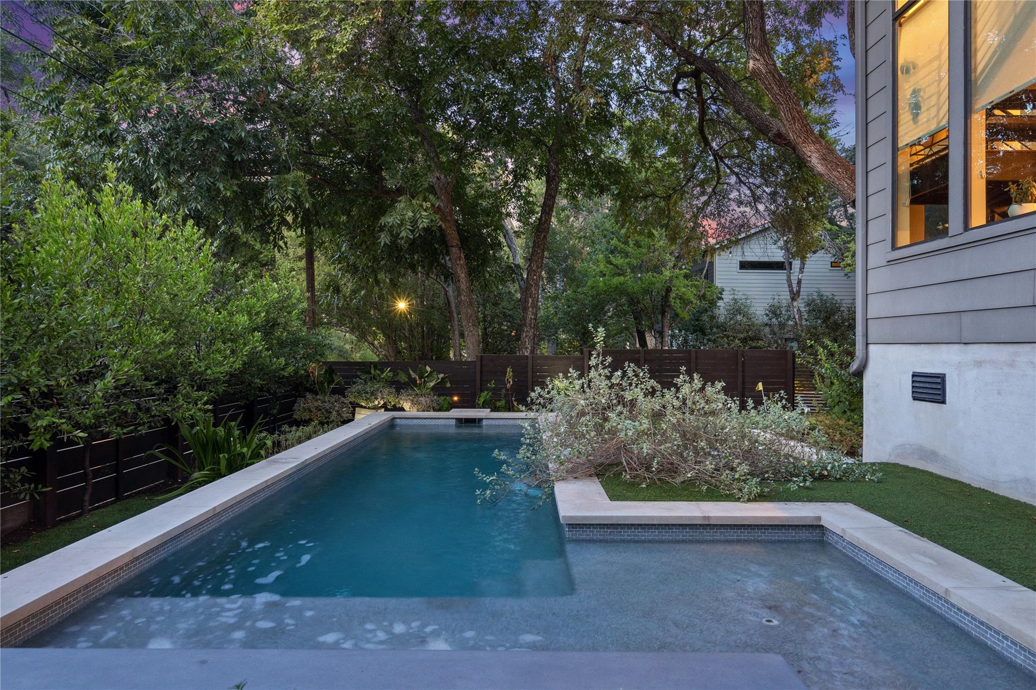 2811 Del Curto RD # A