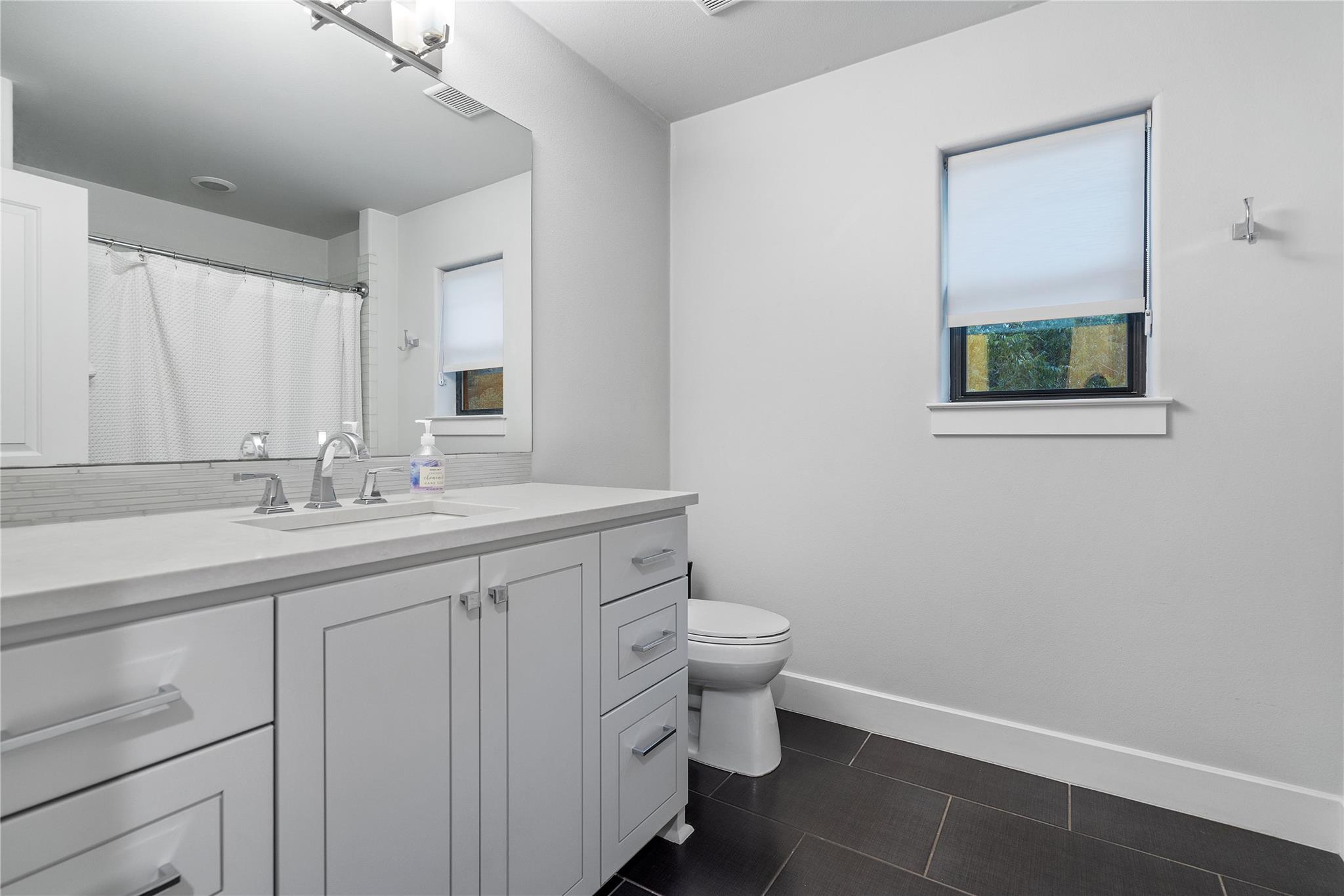 2811 Del Curto RD # A