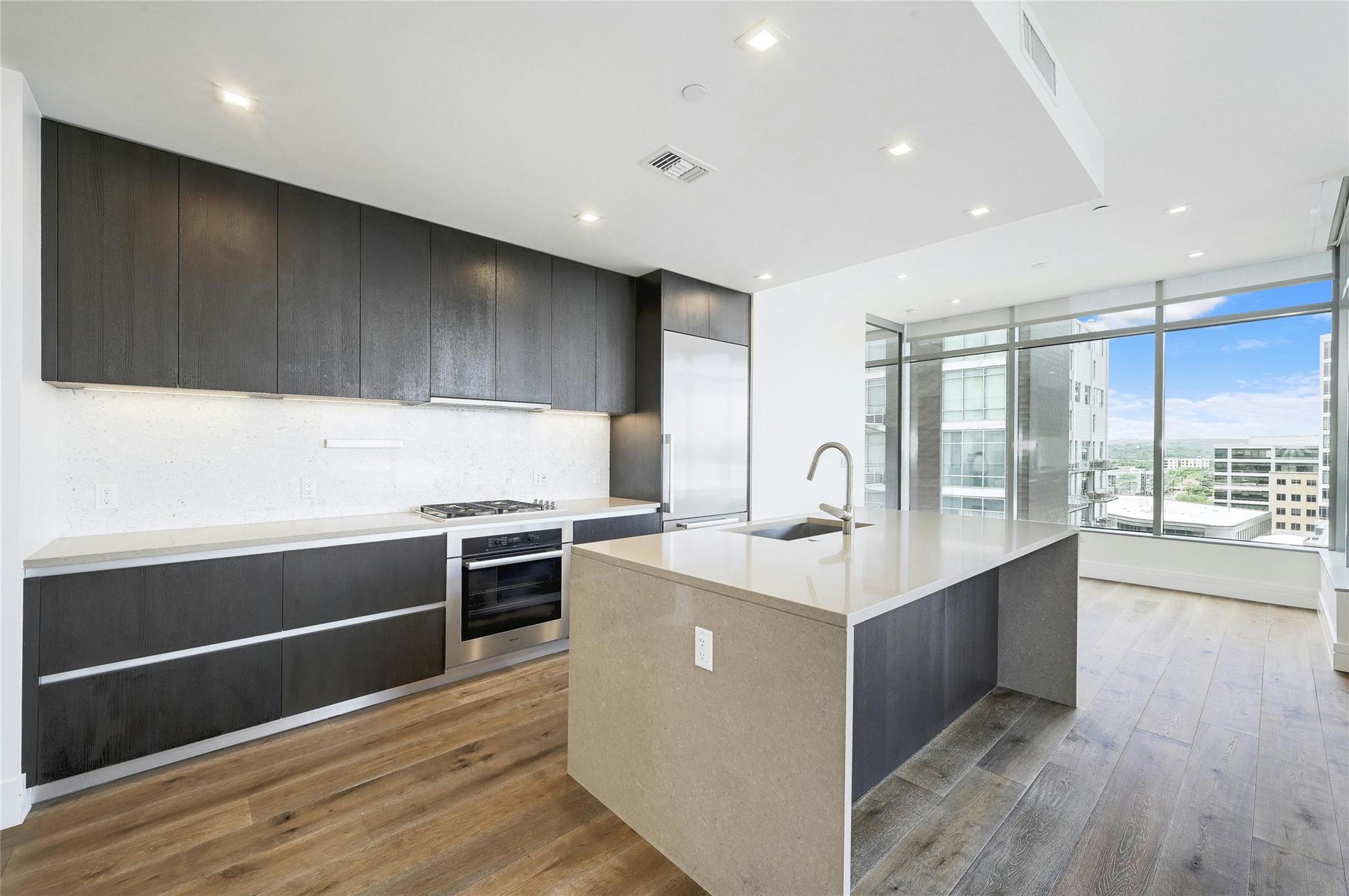 501 West Ave # 1104