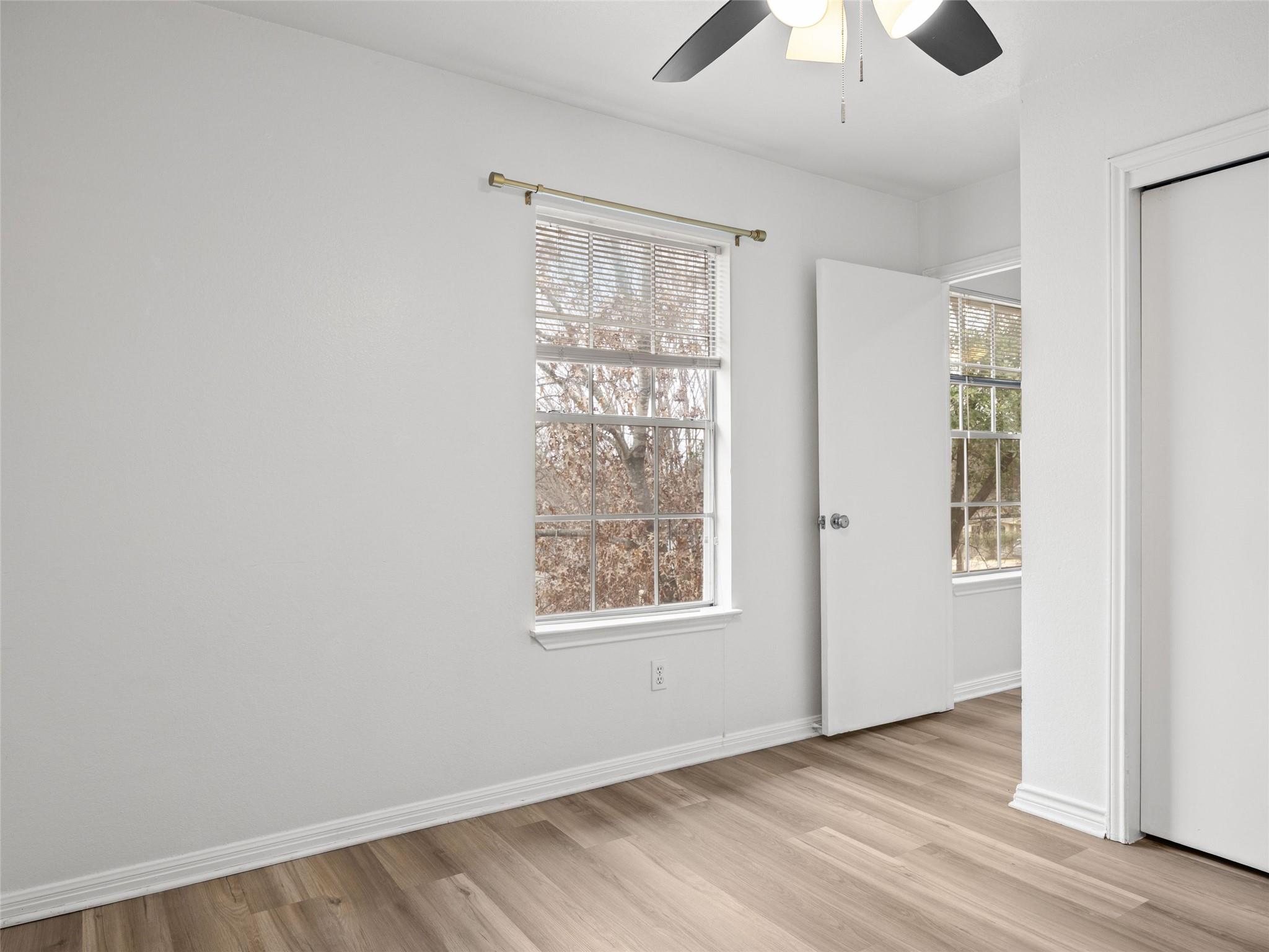 2908 Whisper Oaks Ln