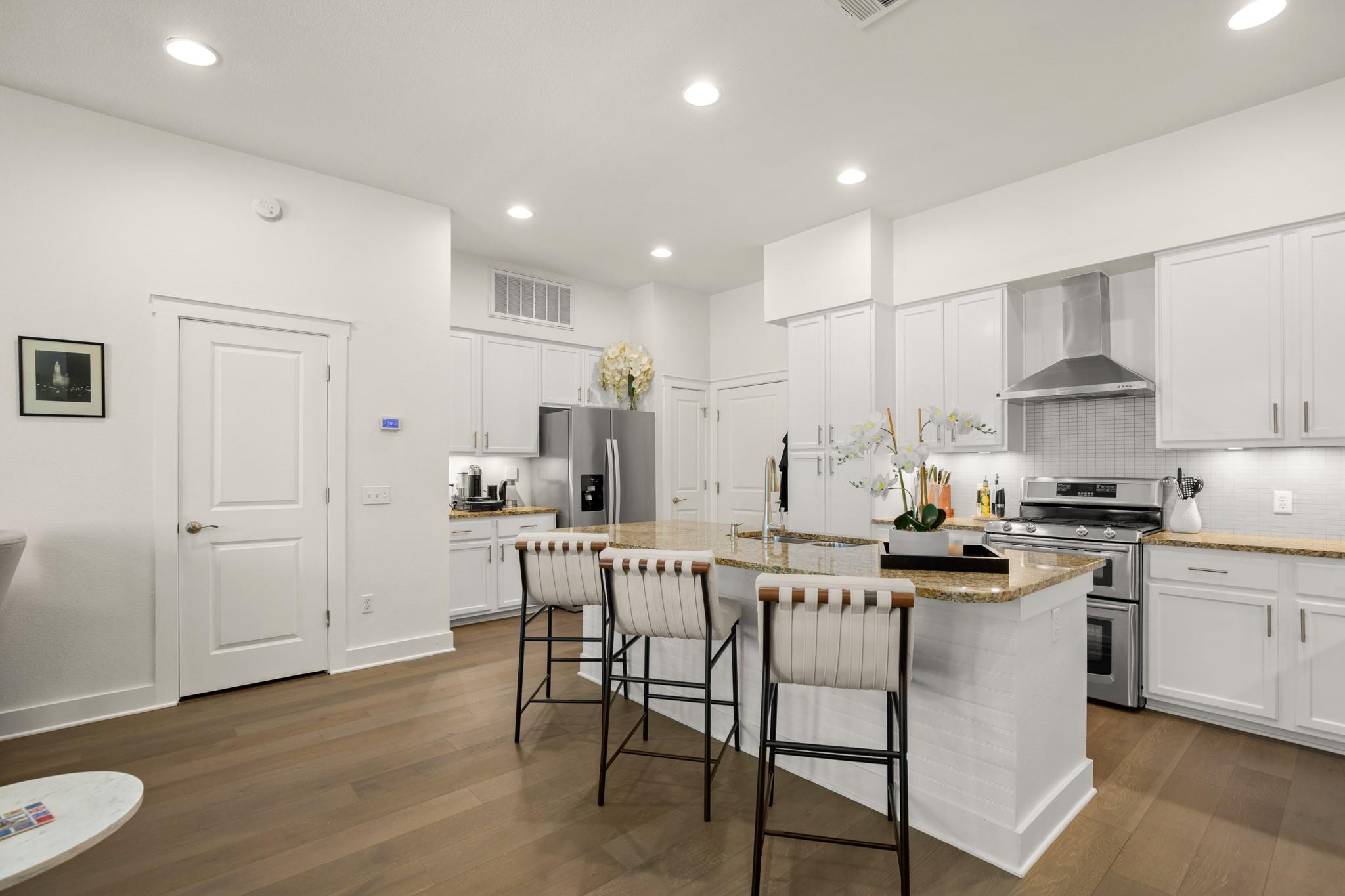 2520 Bluebonnet LN # 32