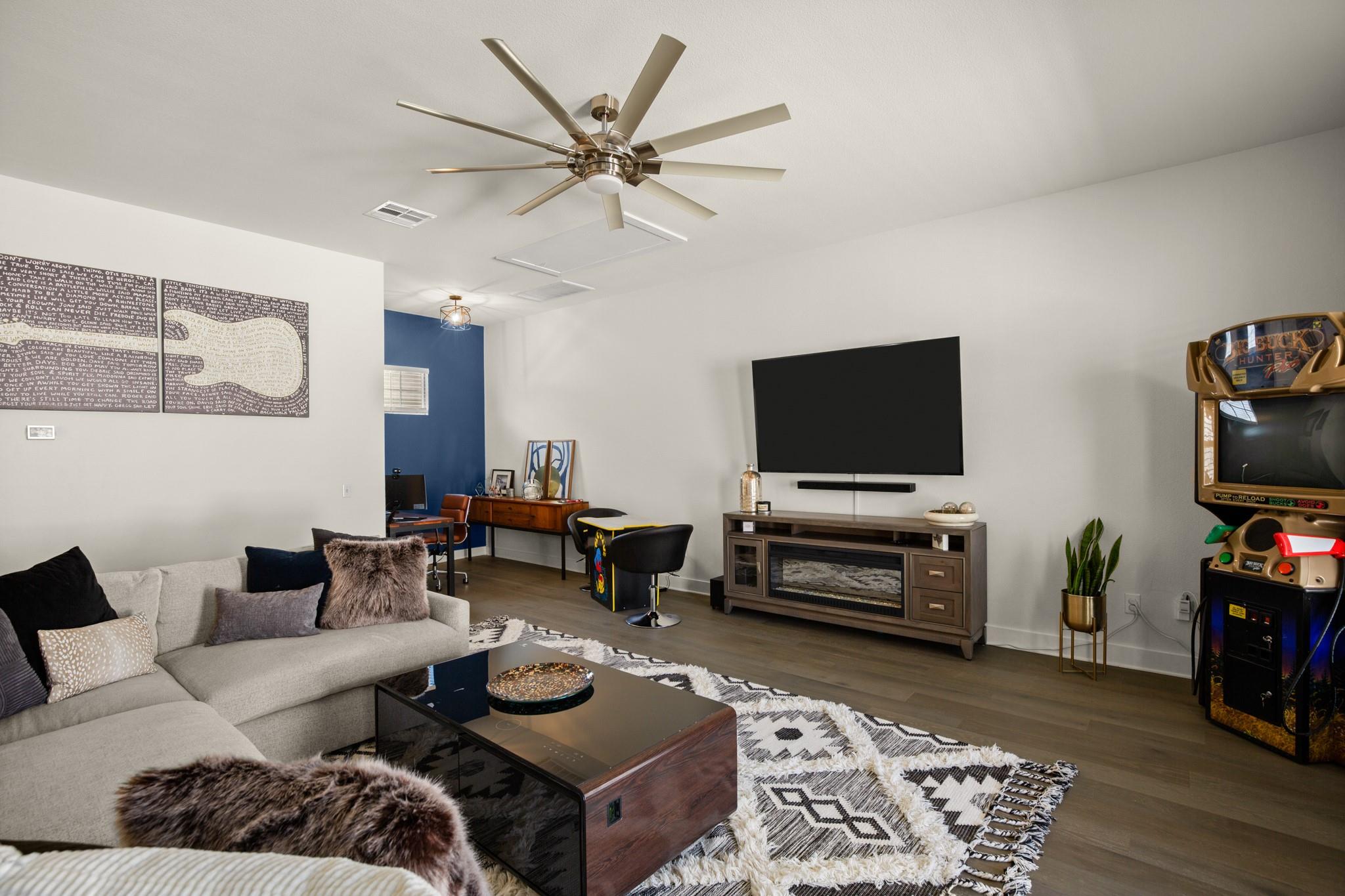 2520 Bluebonnet LN # 32