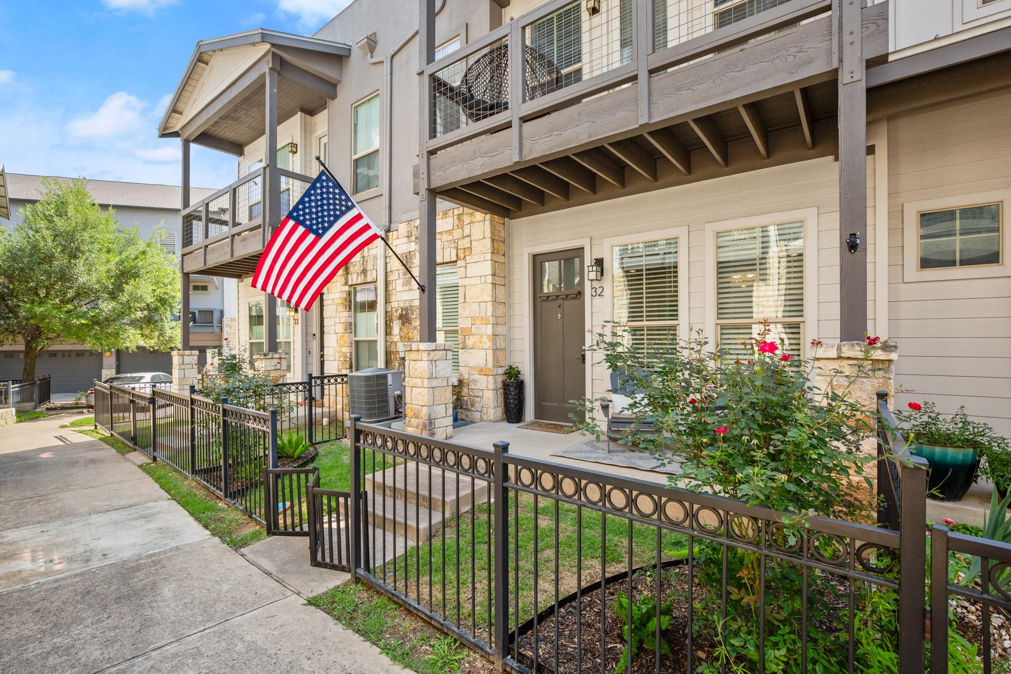 2520 Bluebonnet LN # 32