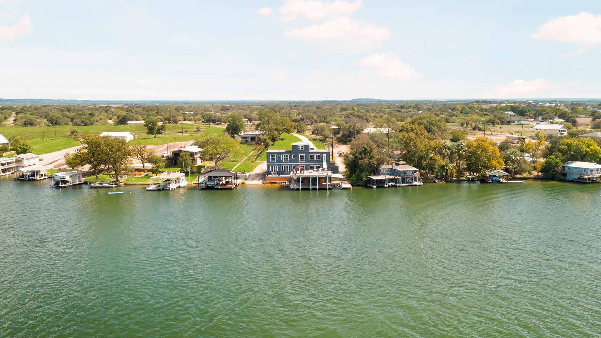 302 Green Acres DR