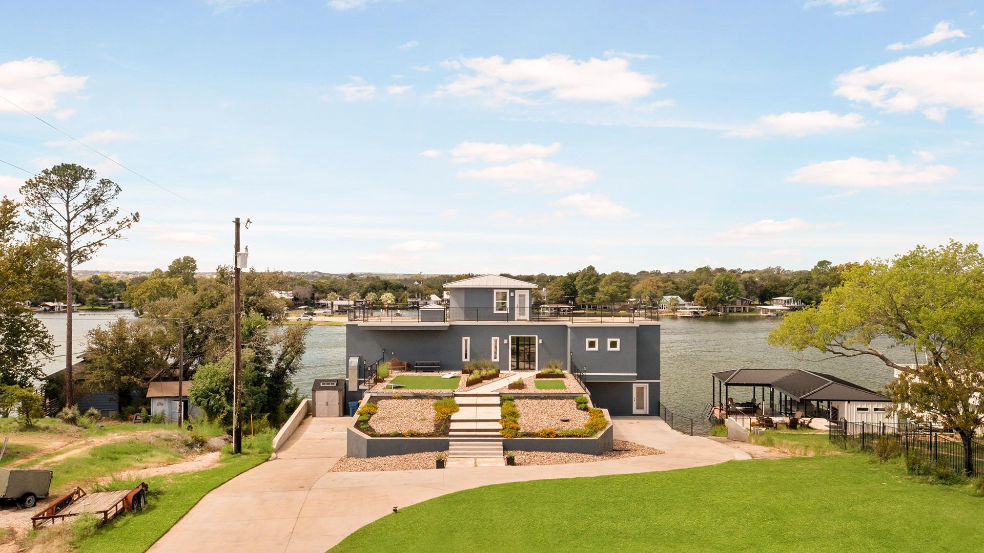 302 Green Acres DR