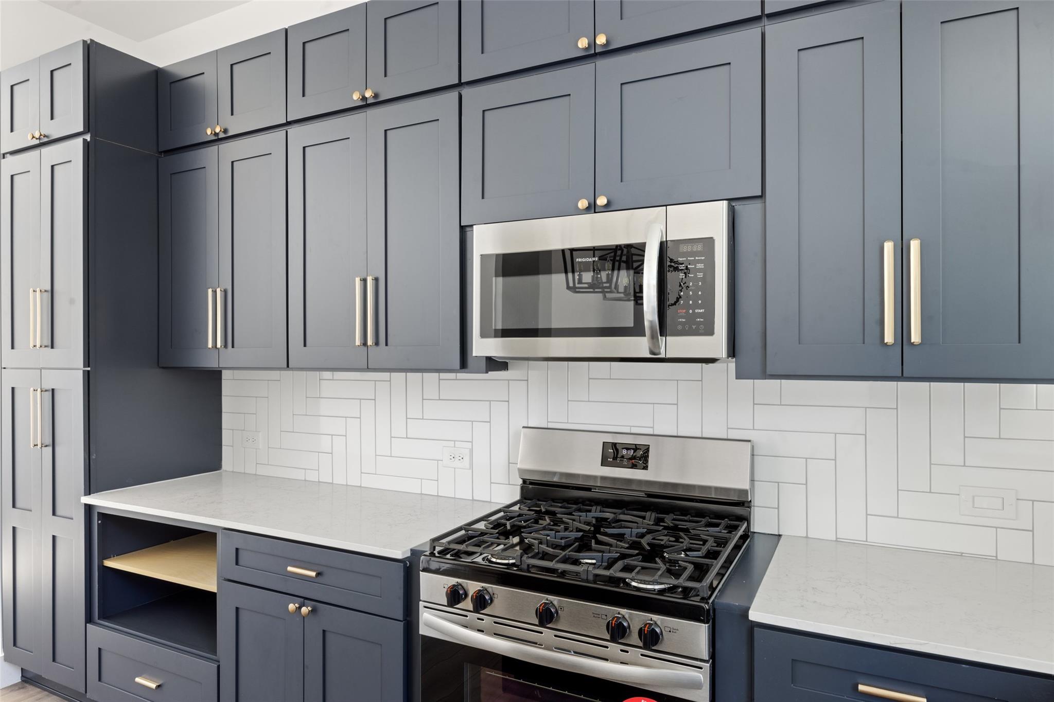 6117 Richardson LN # 2