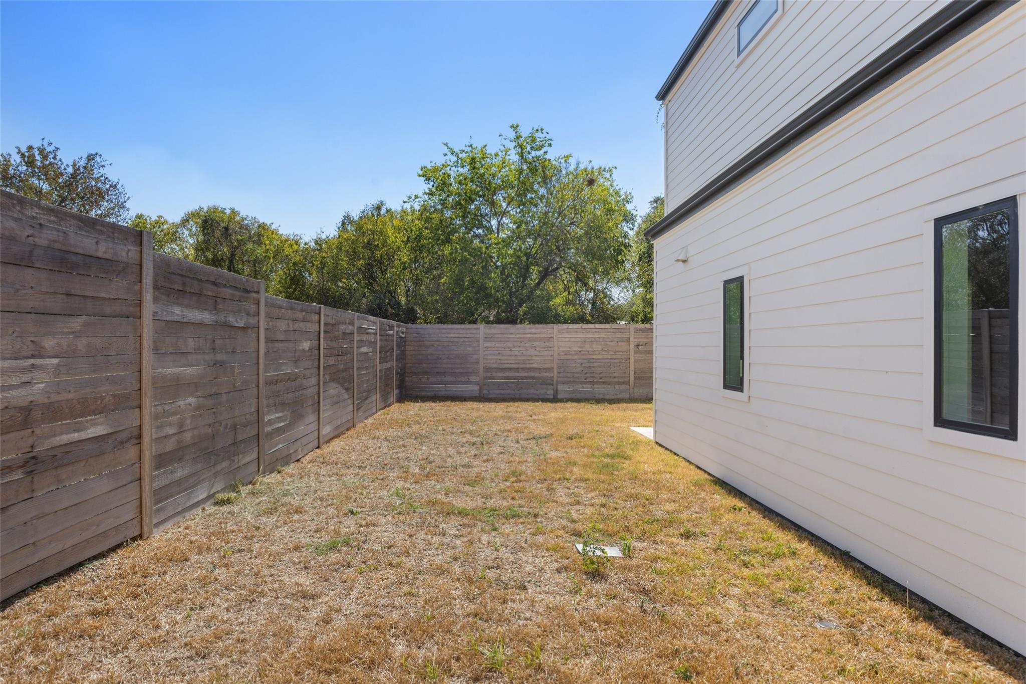 6117 Richardson LN # 2