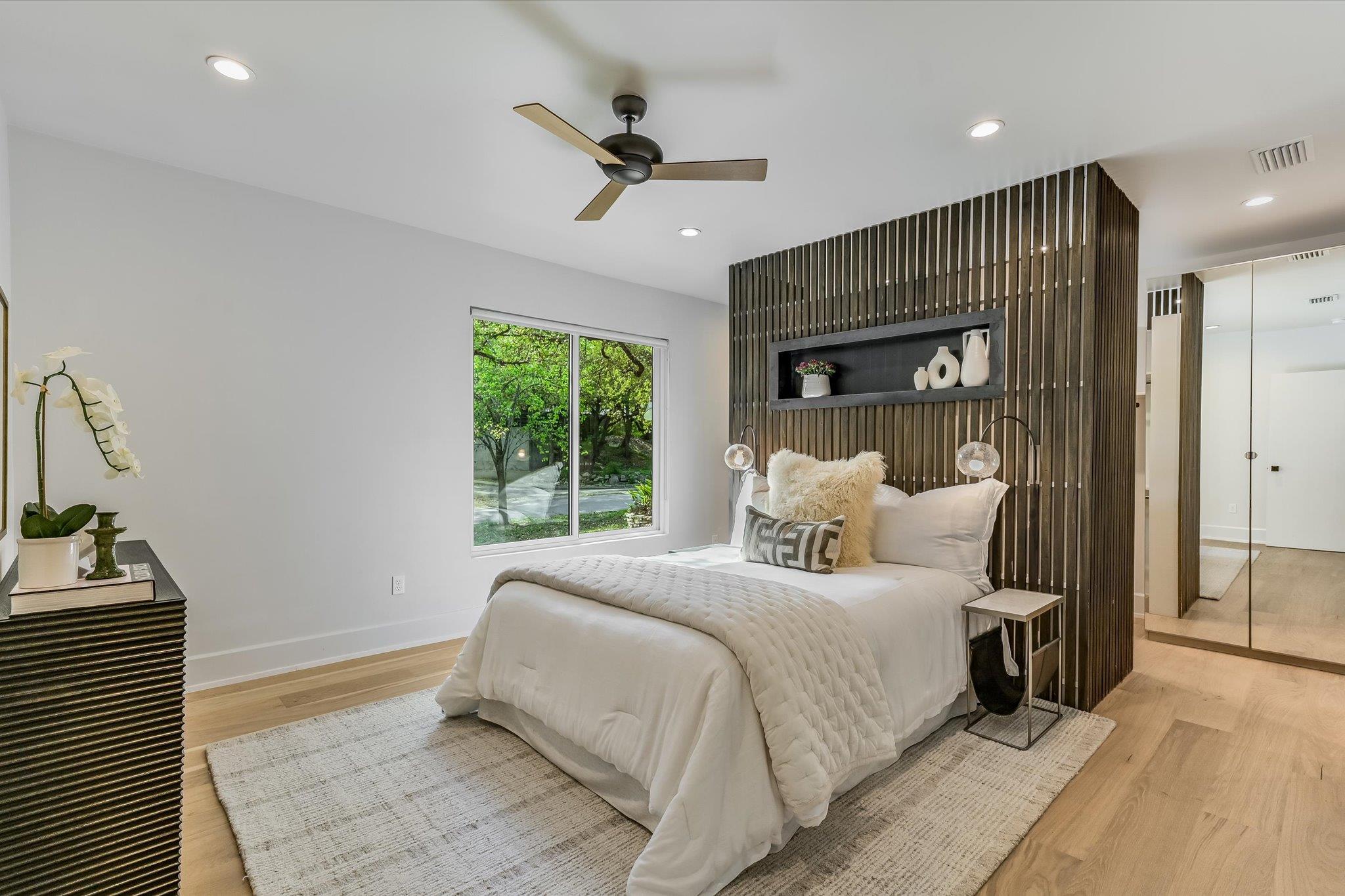 201 Westwood TER