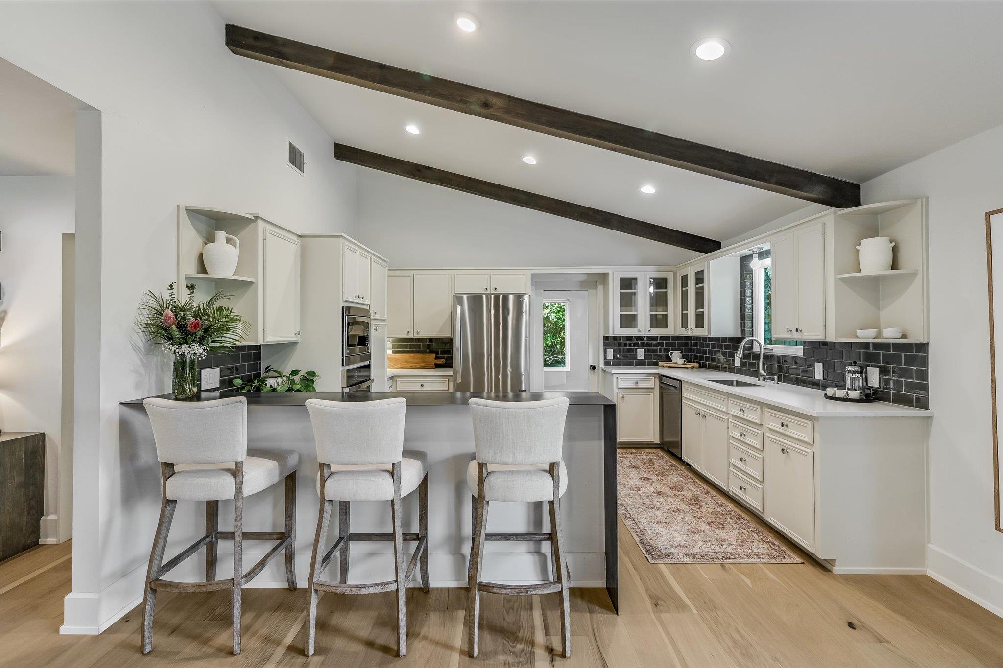 201 Westwood TER