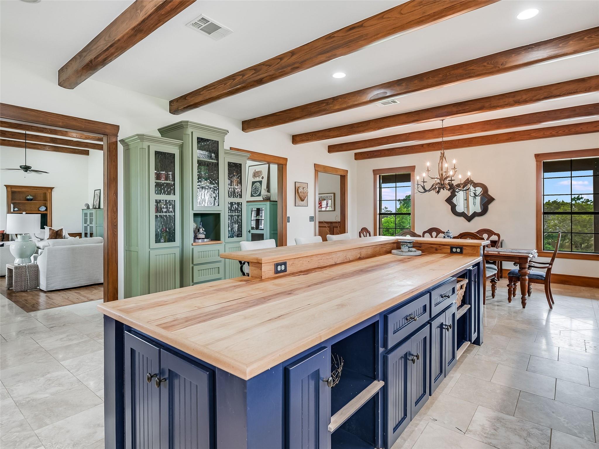 424 Hidden Creek DR
