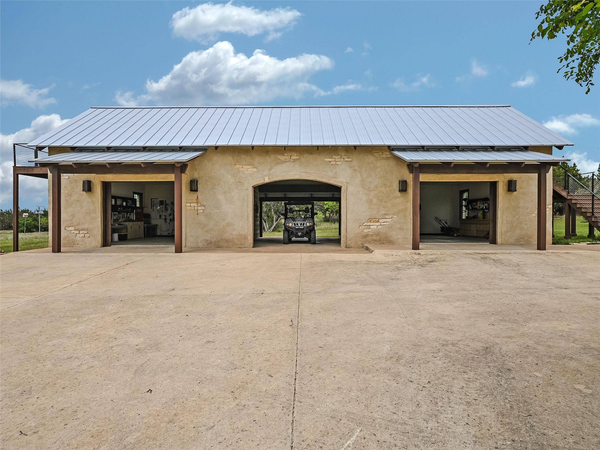 424 Hidden Creek DR