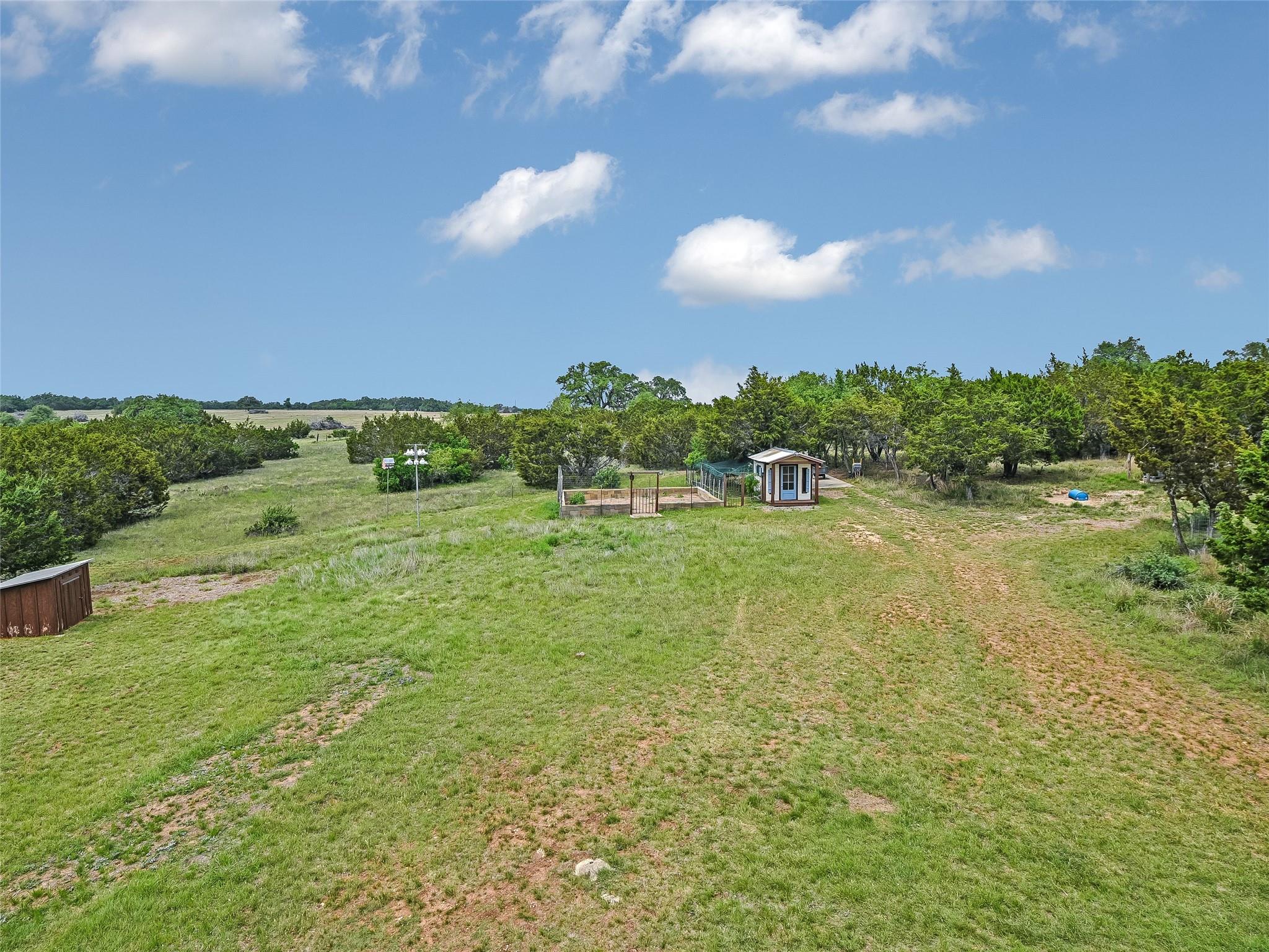 424 Hidden Creek DR