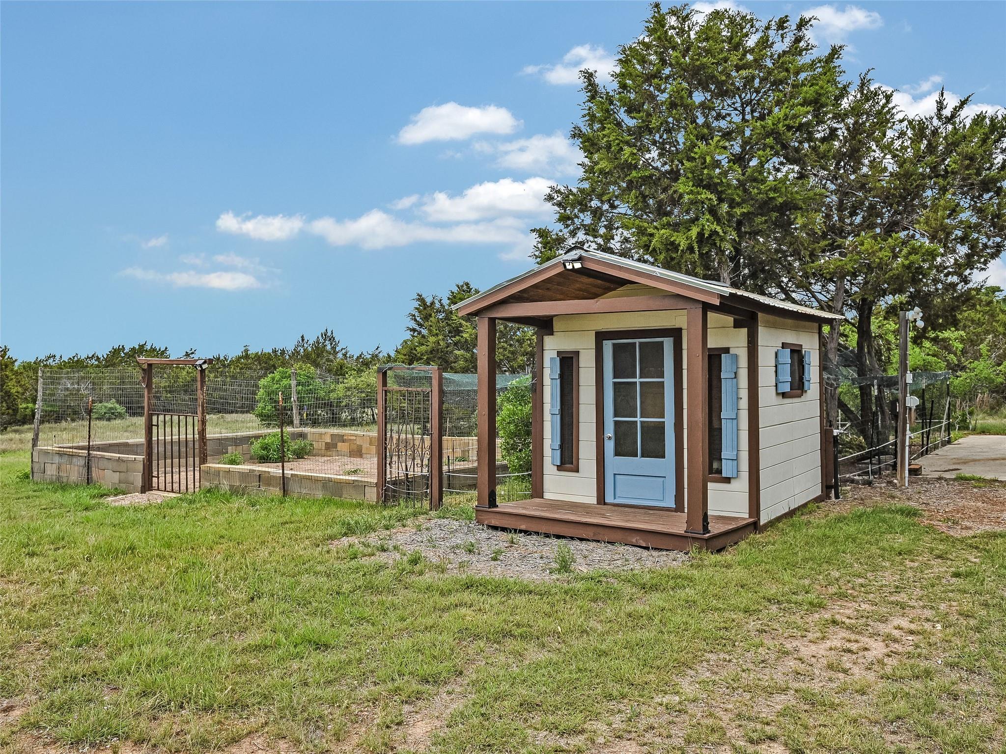 424 Hidden Creek DR