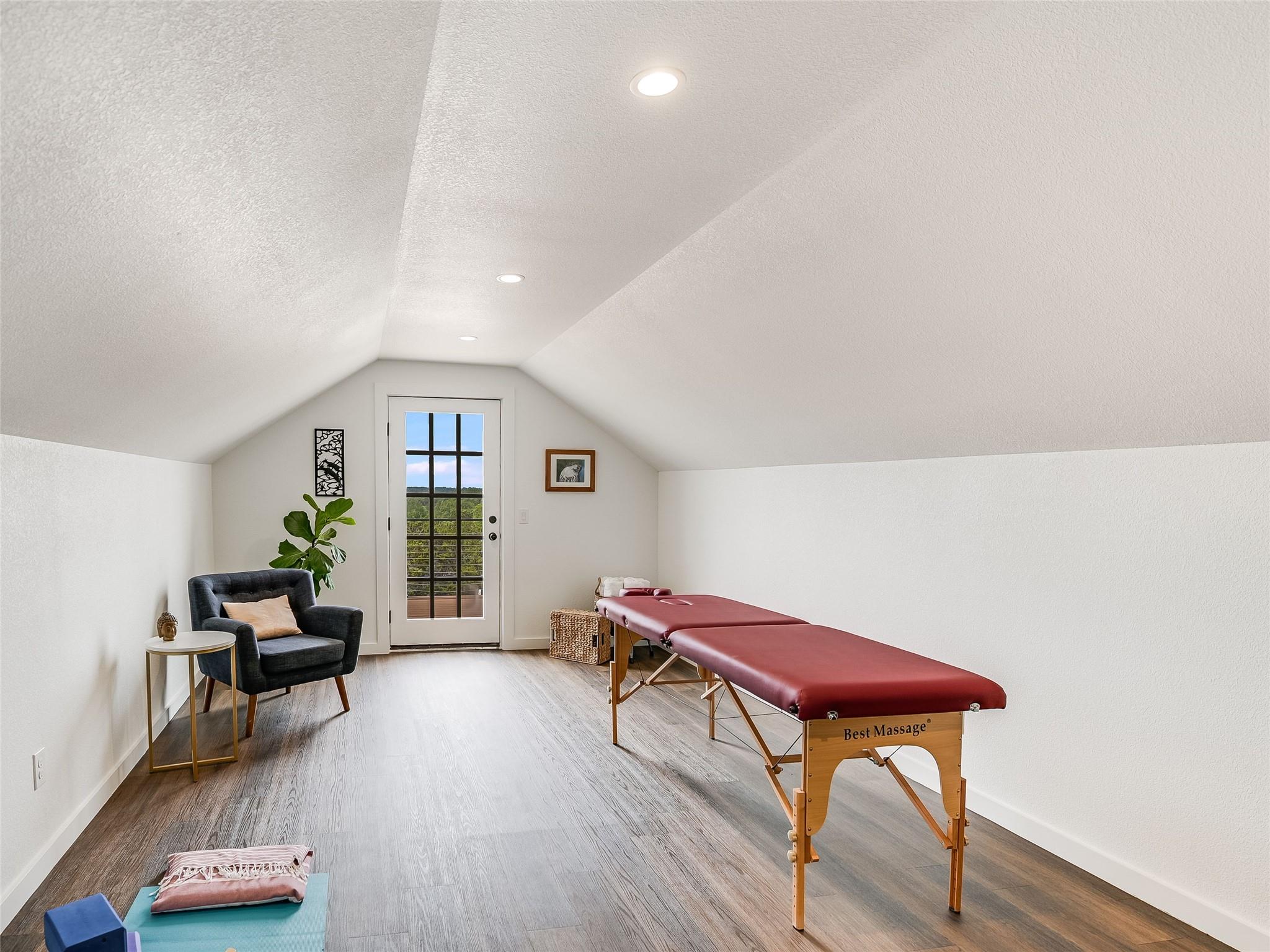 424 Hidden Creek DR