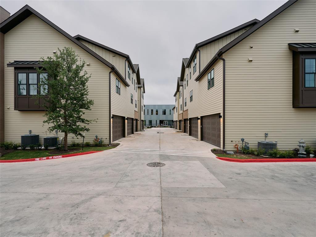 2209 Woodland Ave # 201