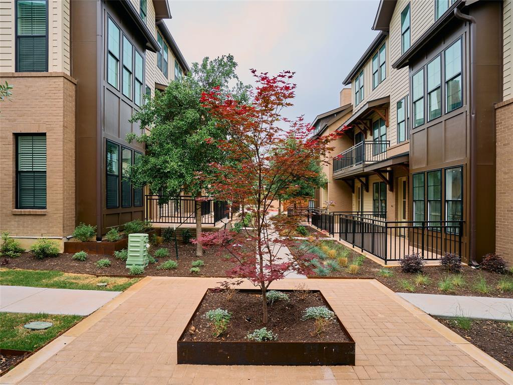 2209 Woodland Ave # 201