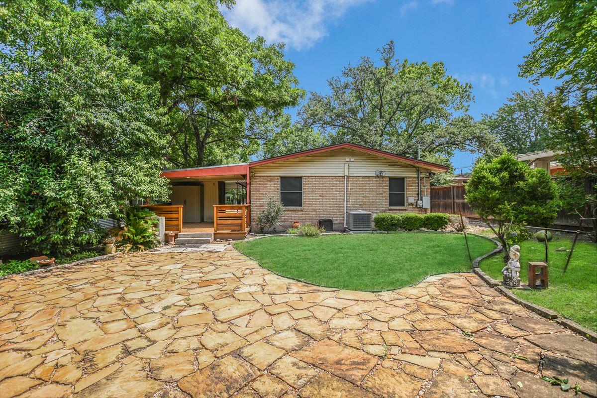 1009 Alegria RD