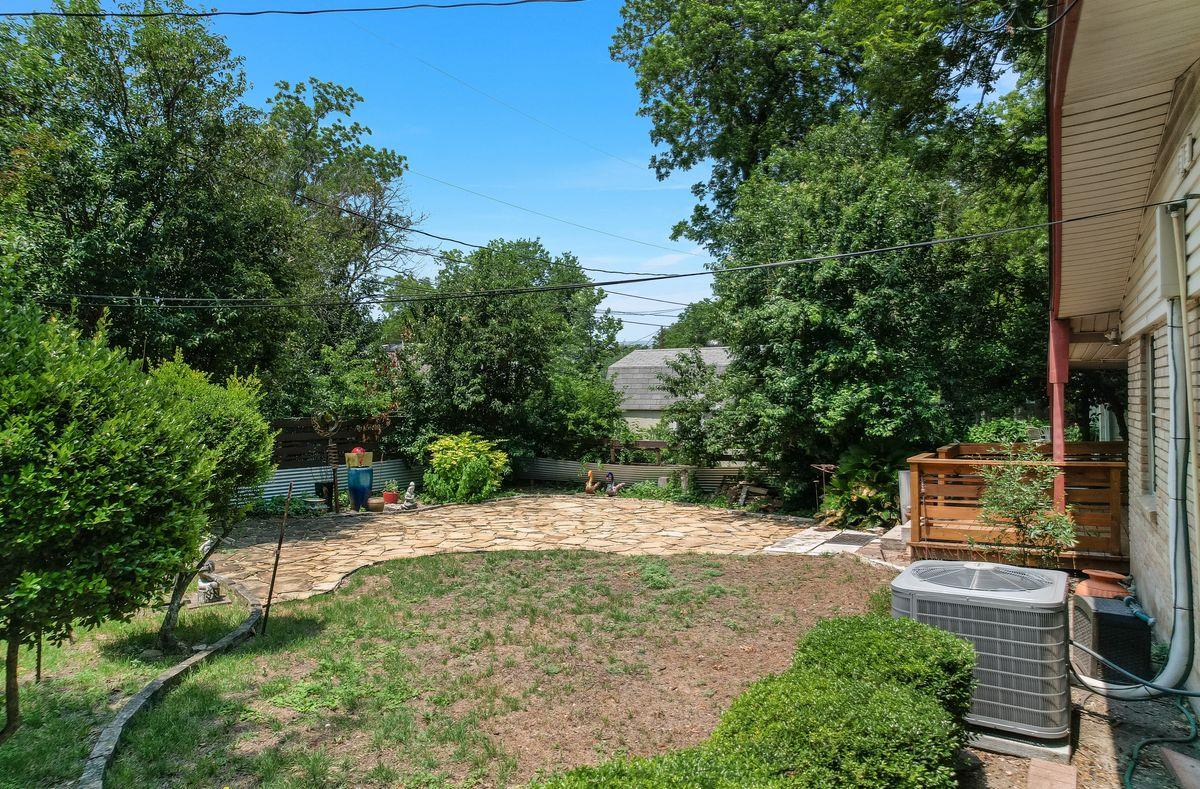1009 Alegria RD