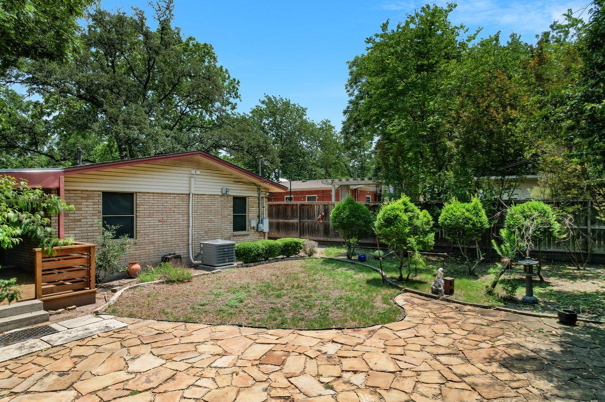 1009 Alegria RD