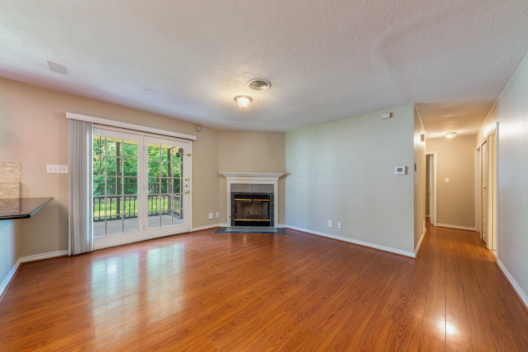 2004 Teakwood DR
