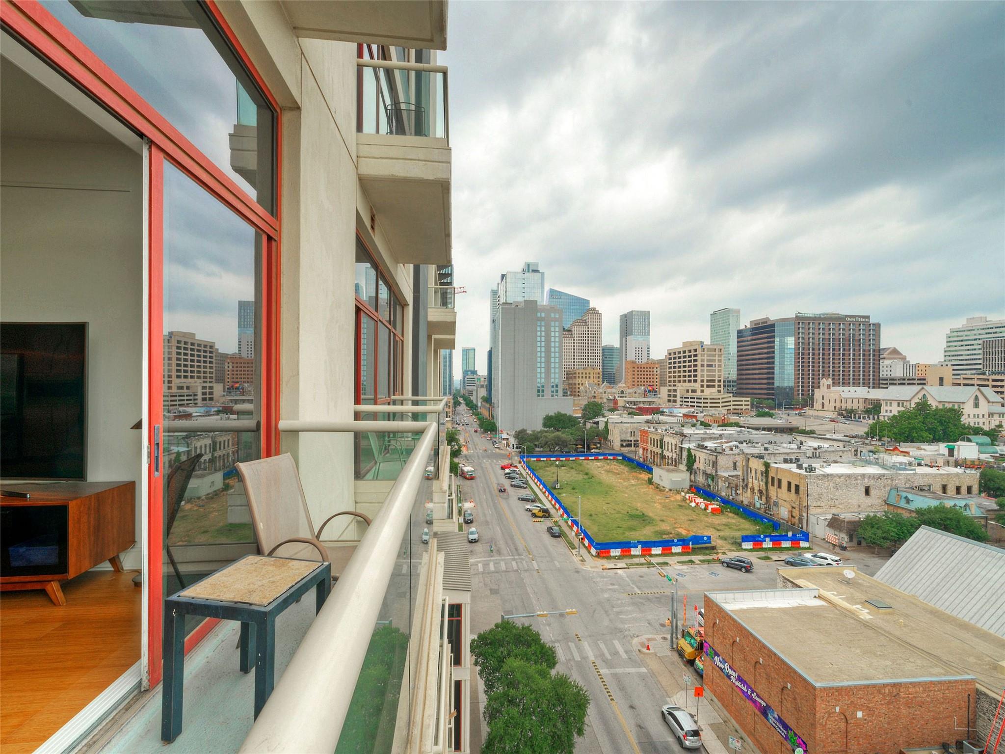 555 E 5th ST # 809