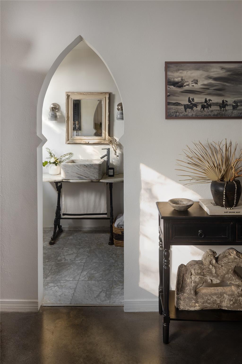 5205 Creekline DR, Austin