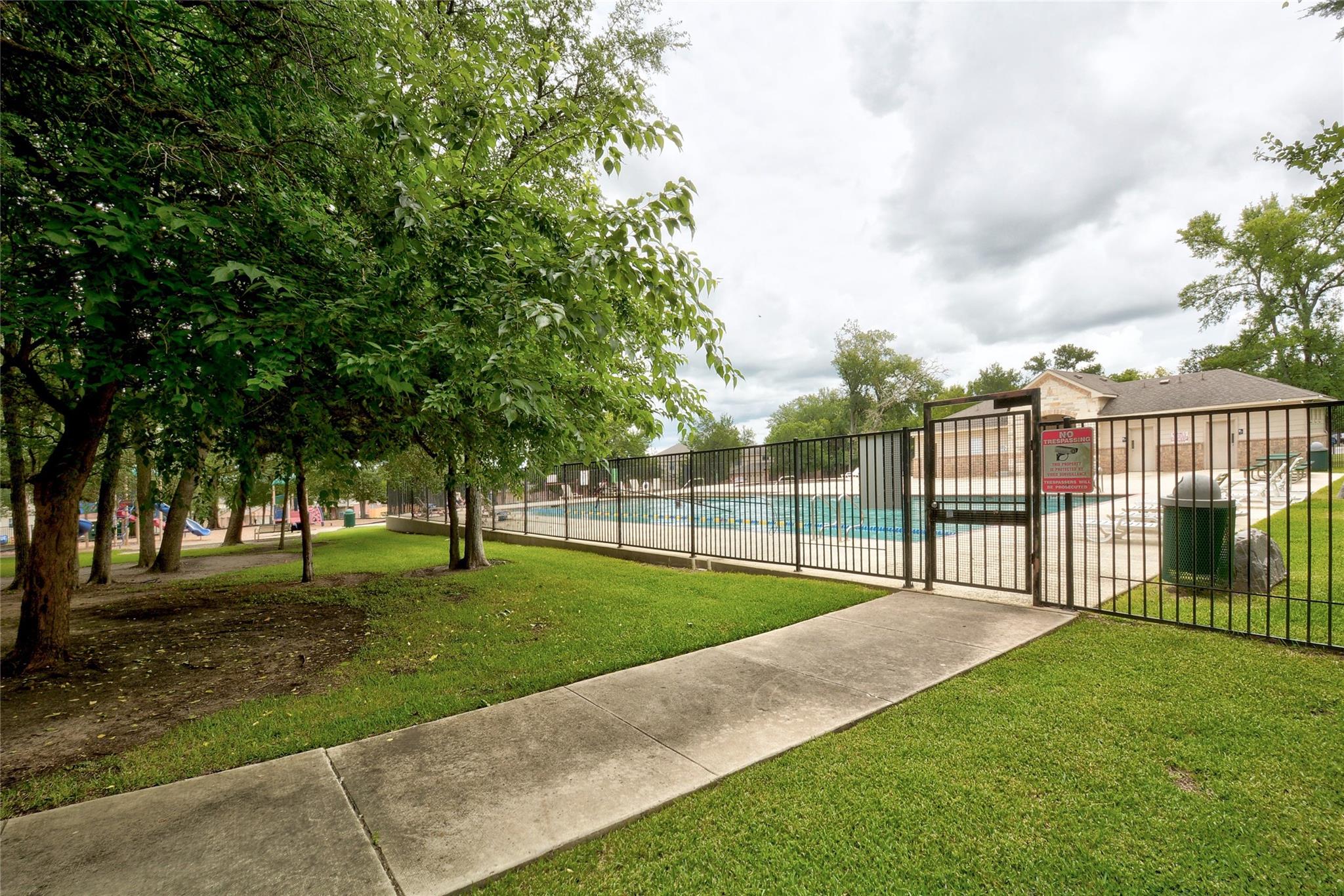 5228 Bantom Woods BND