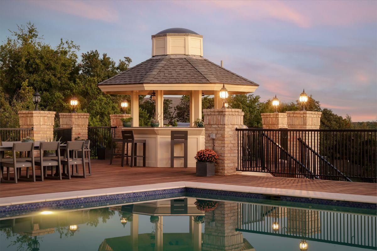 17 Cousteau LN