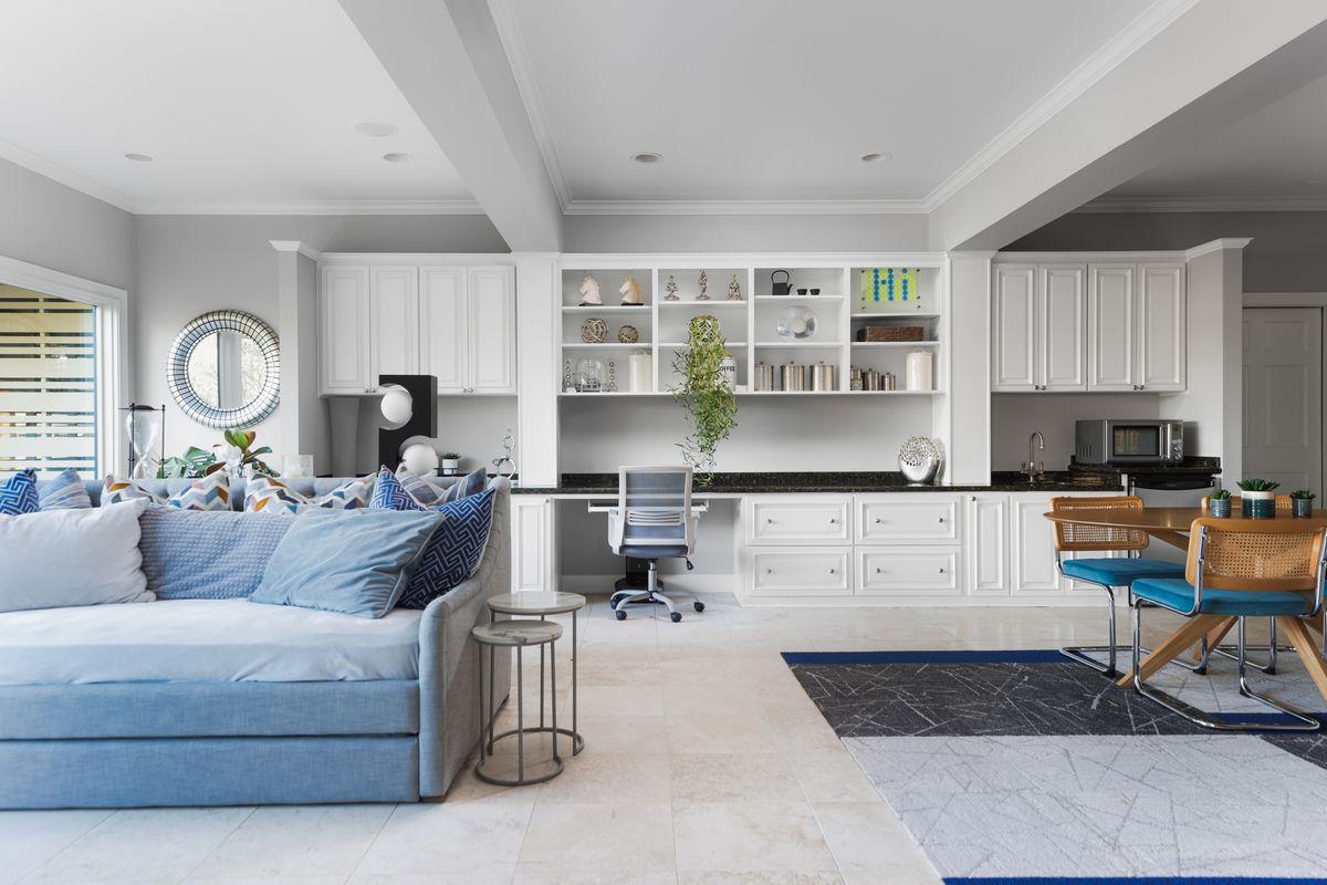 17 Cousteau LN