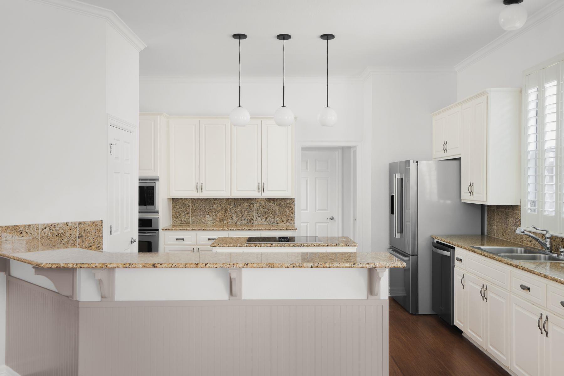 4101 Triple Crown CT