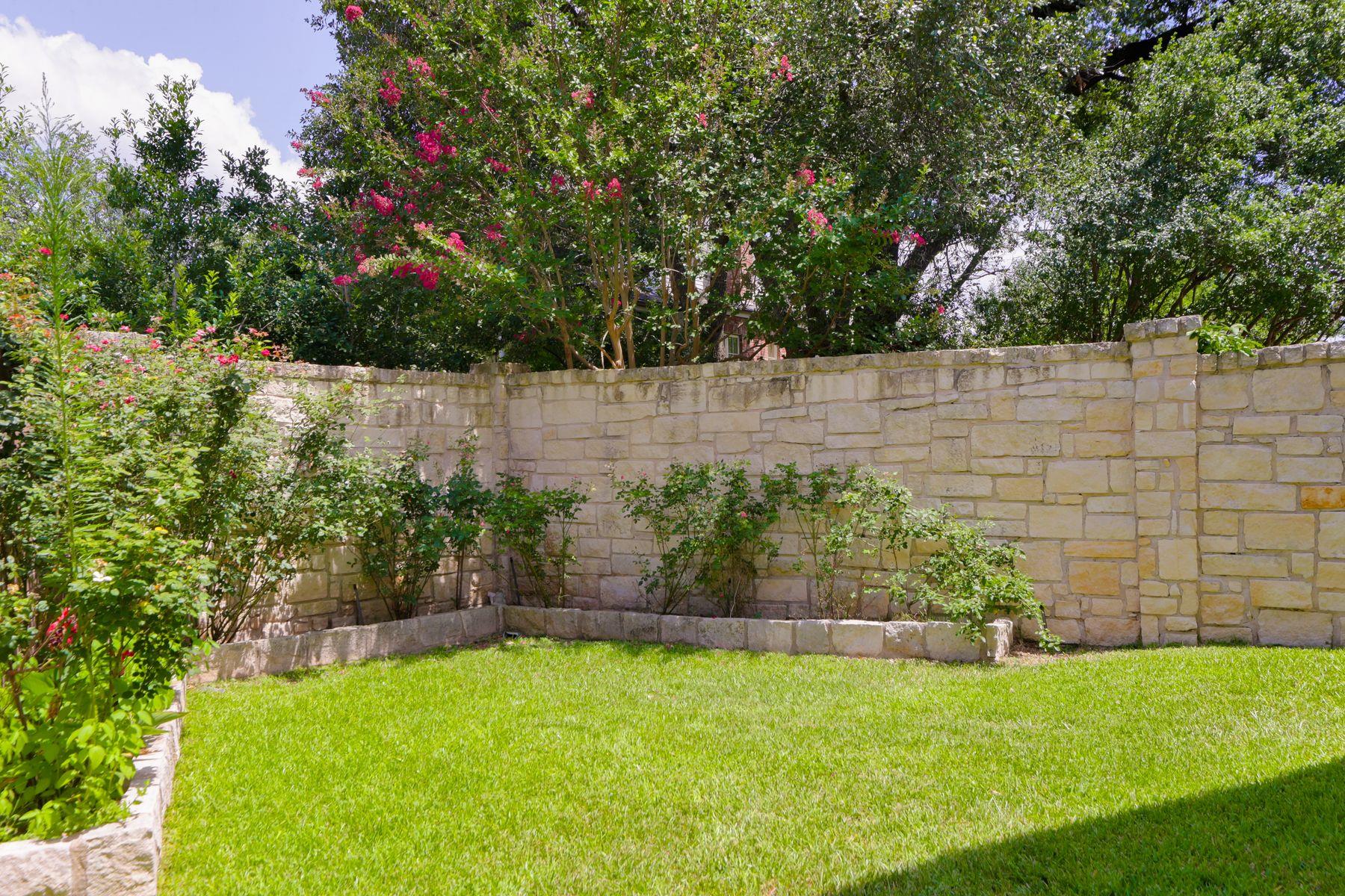 4101 Triple Crown CT