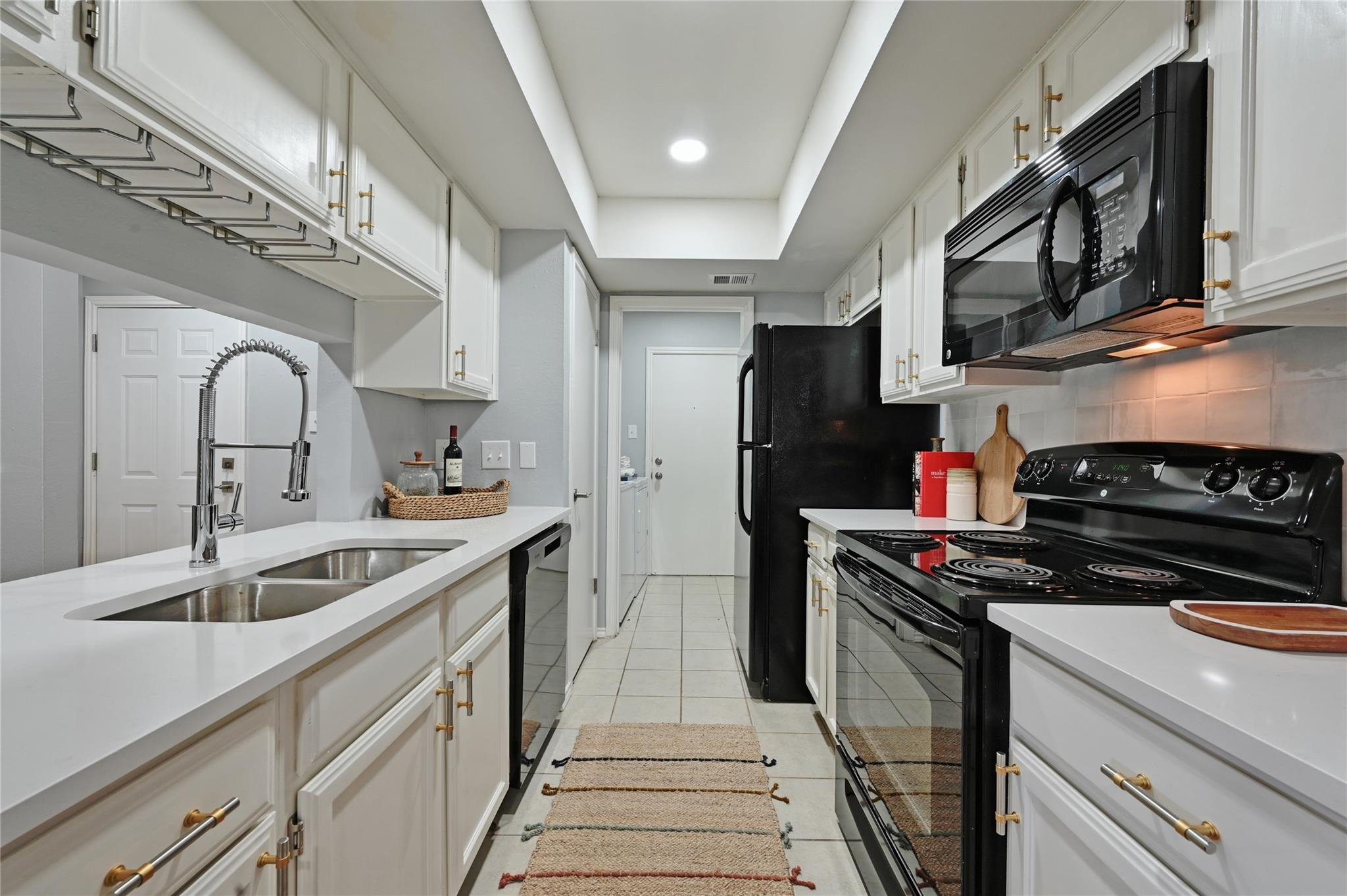 512 Eberhart LN # 303