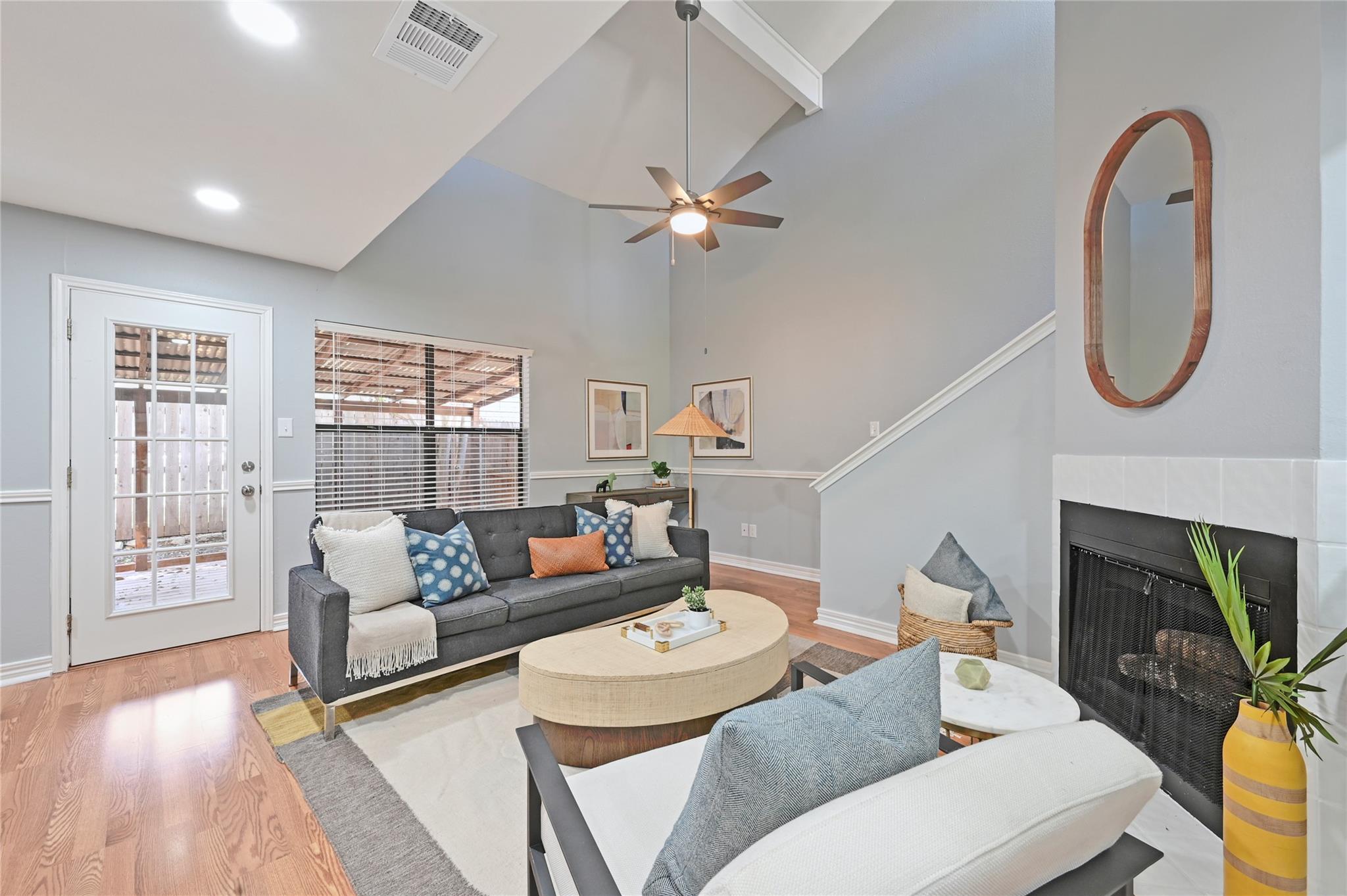 512 Eberhart LN # 303