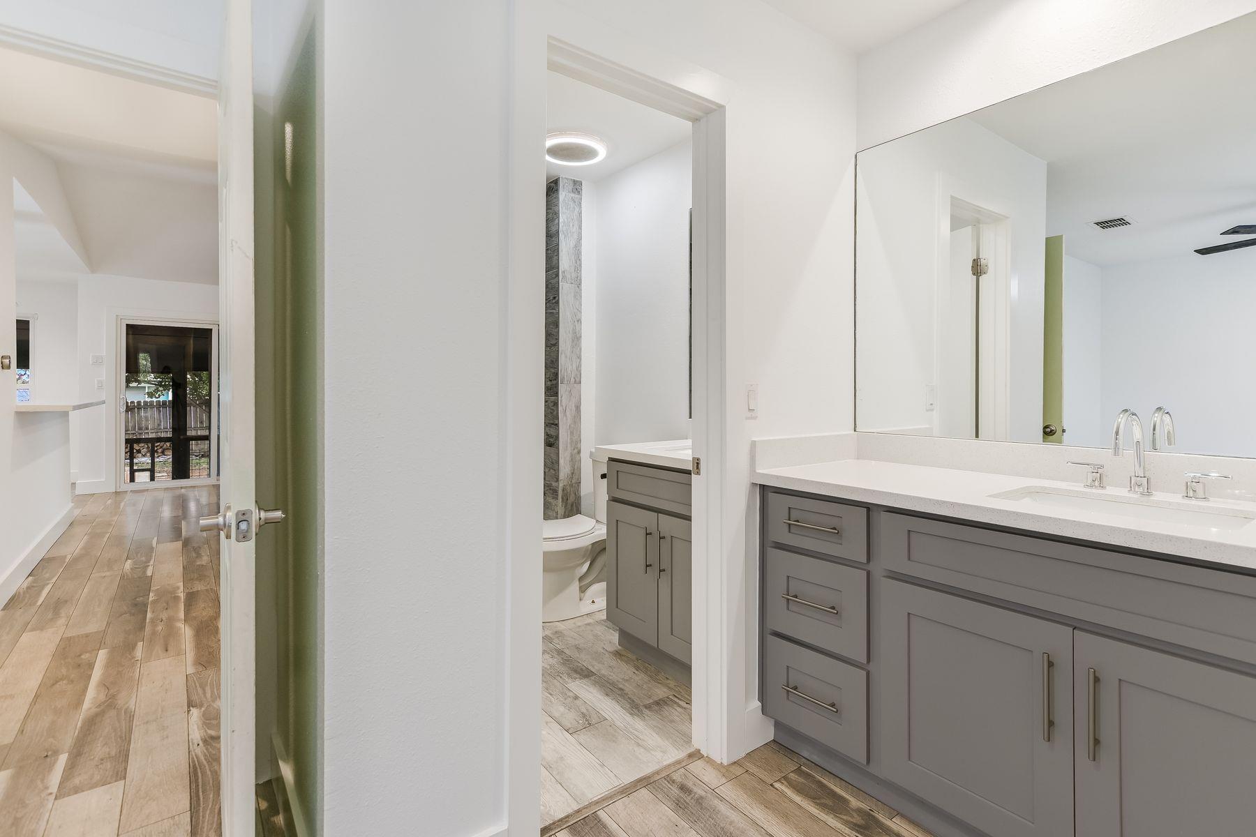 10312 Georgian DR