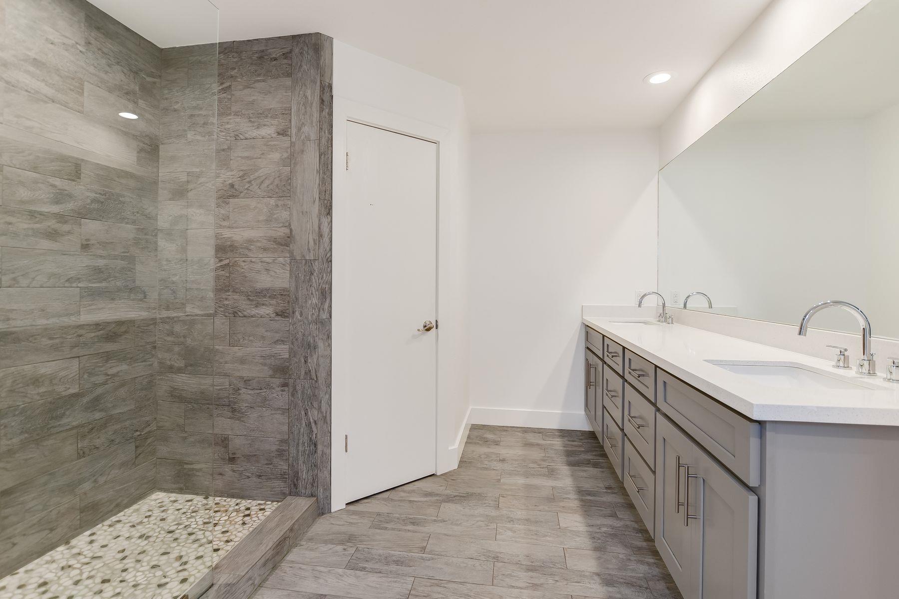 10312 Georgian DR