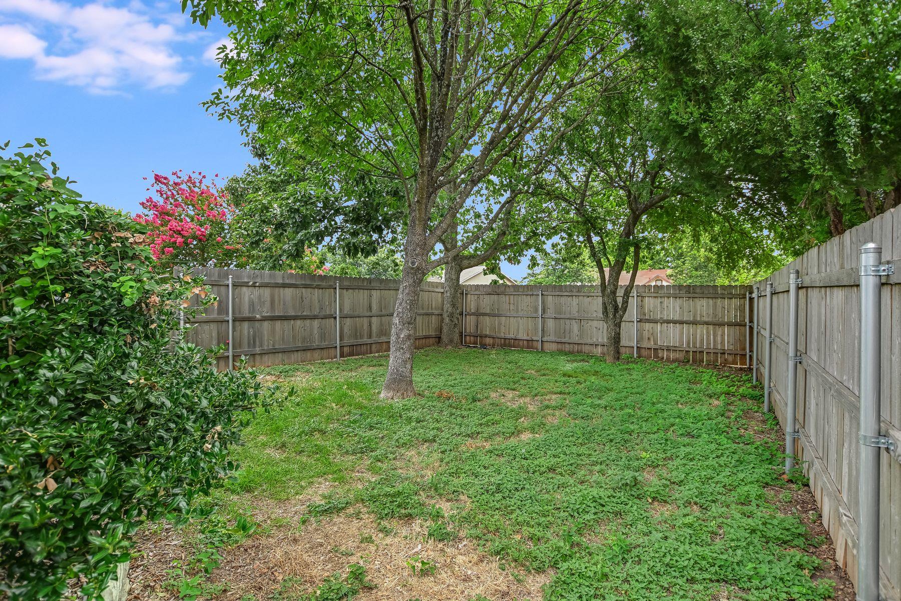 10312 Georgian DR