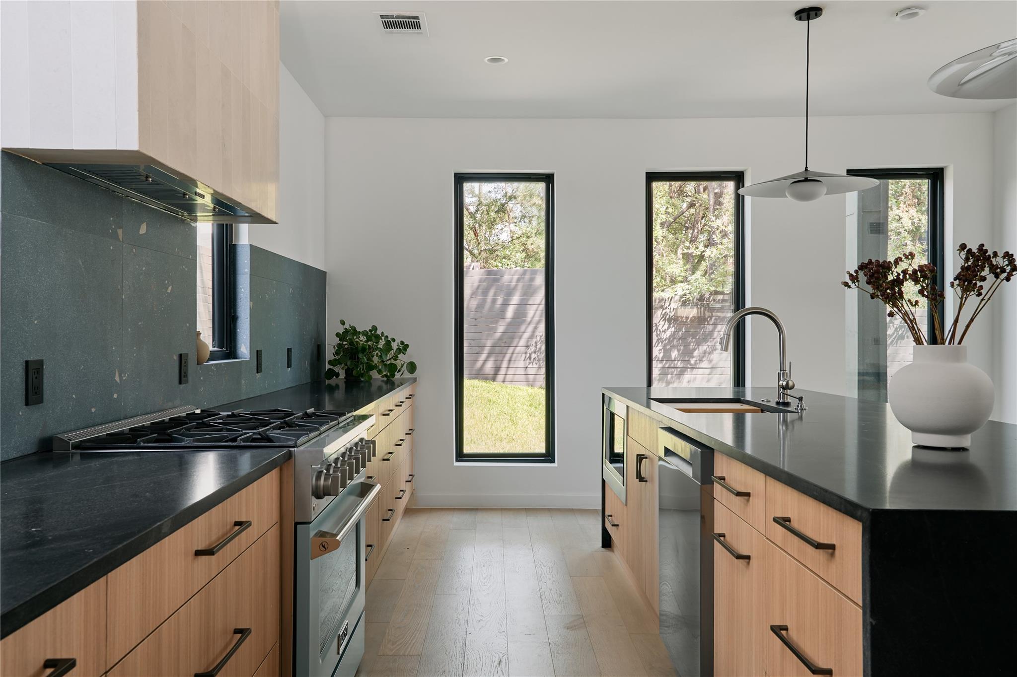 1133 Webberville RD # 1