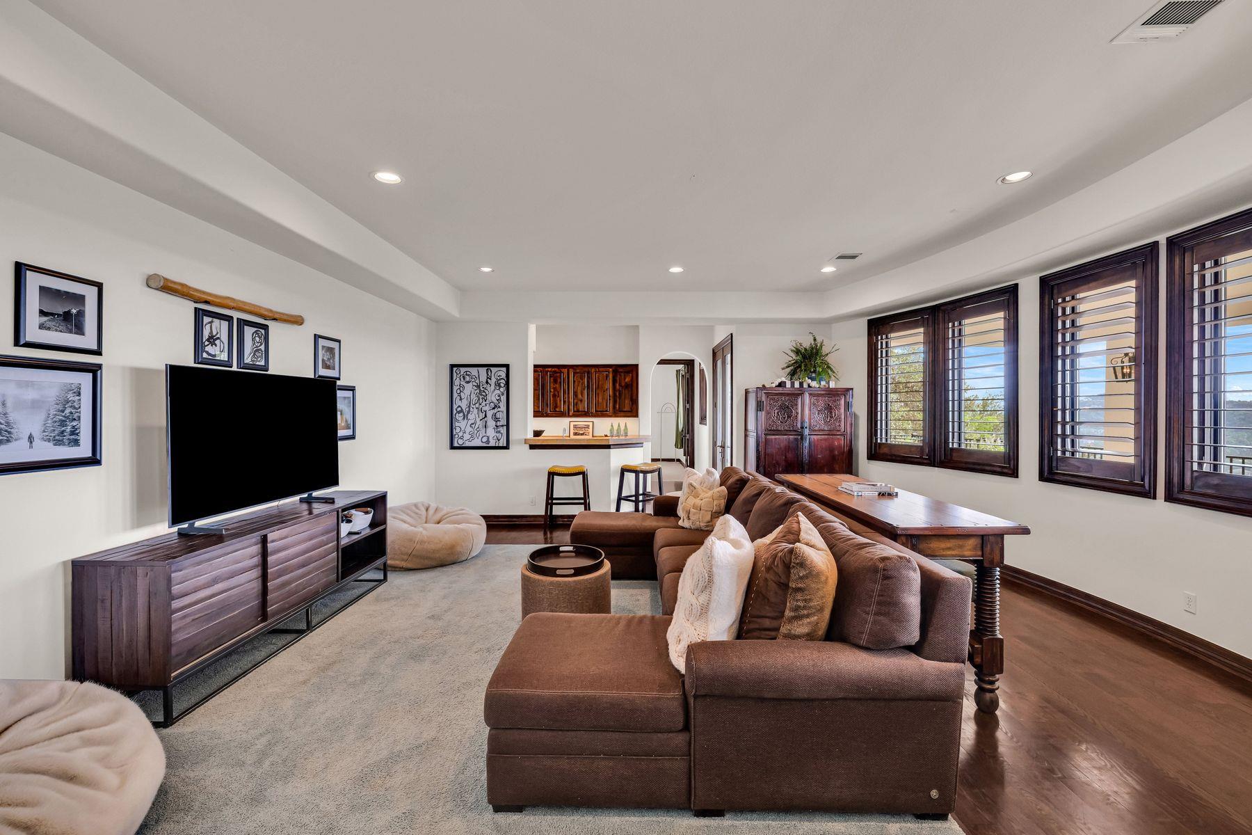 1710 Mount Larson RD