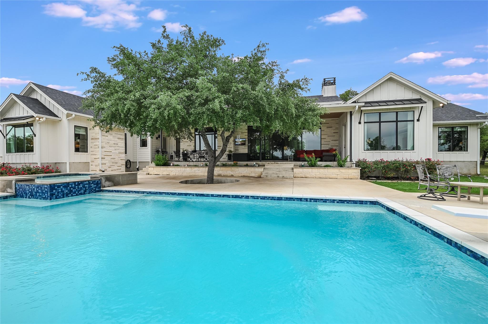 460 Hannah DR