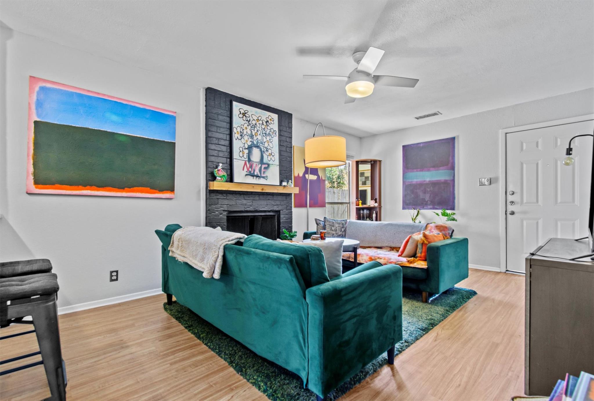 2800 Burleson RD