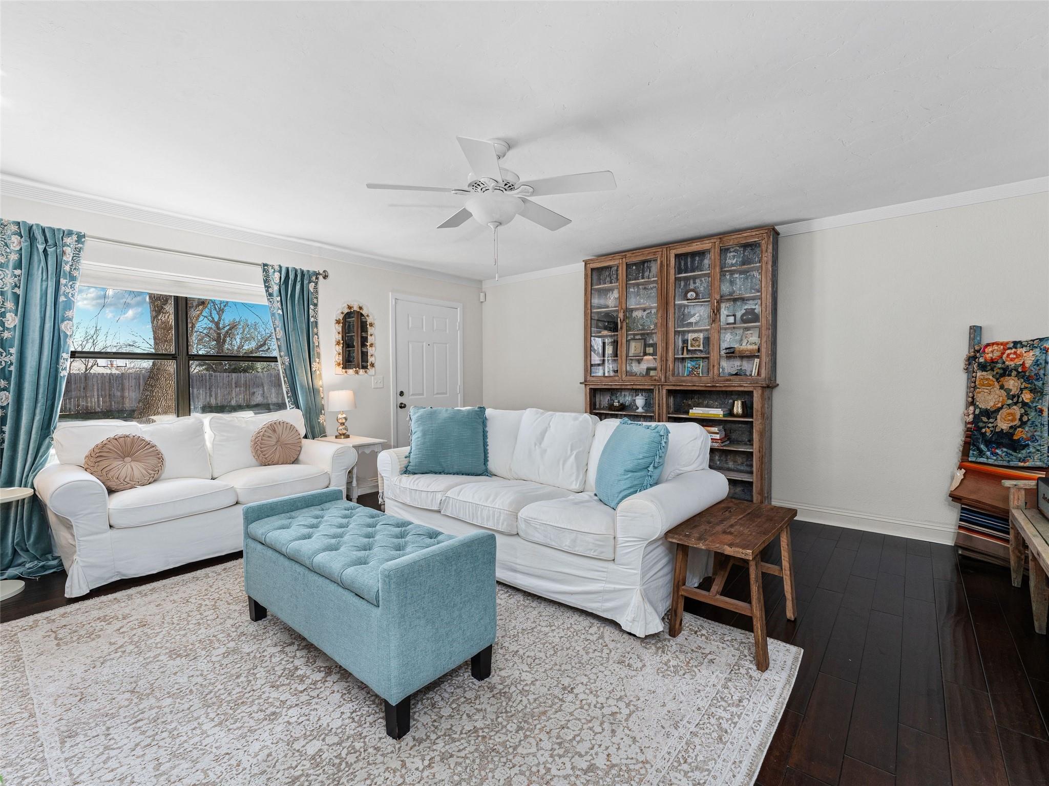 216 Broadmoor DR